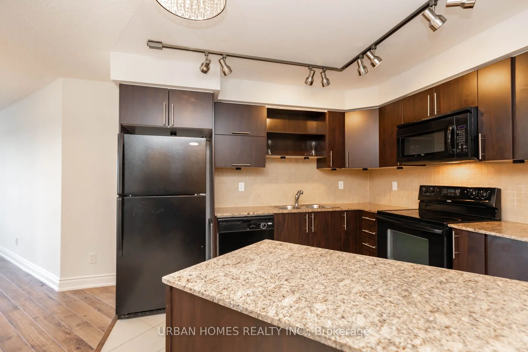 60 South Town Centre Boulevard, #620