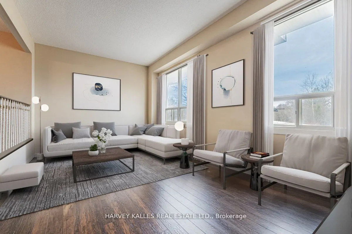 82 Poplar Crescent, #2