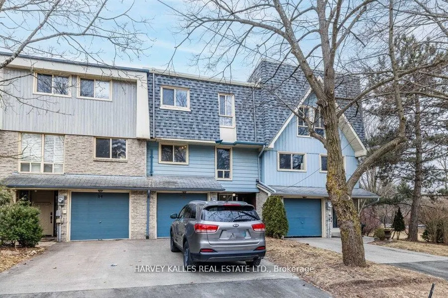 82 Poplar Crescent, #2