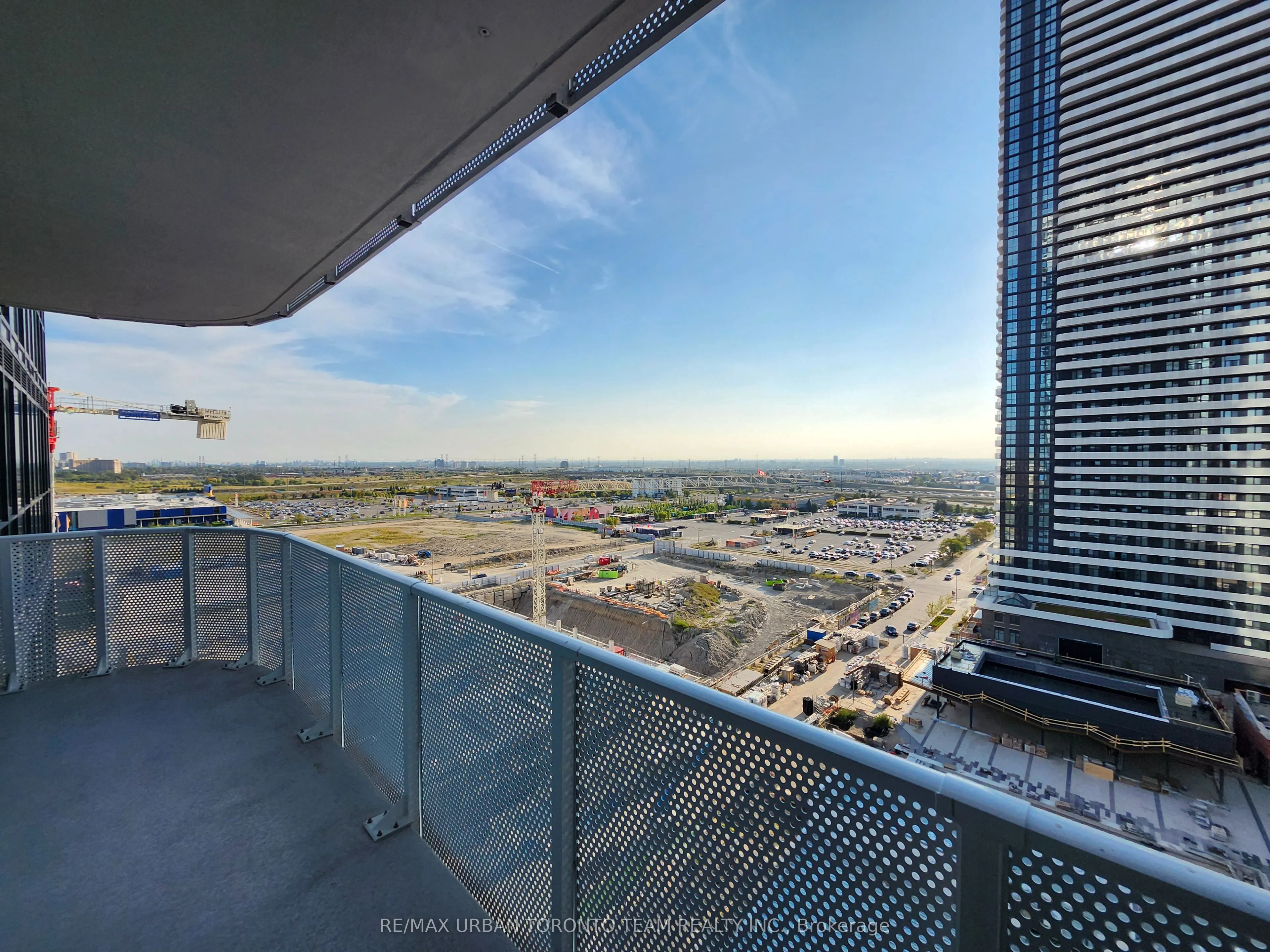 28 Interchange Way, #1515