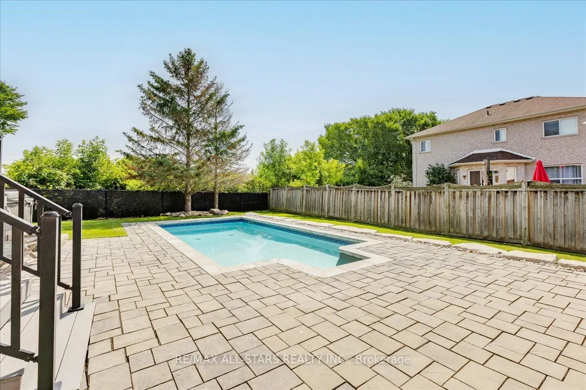 98 Bayview Avenue