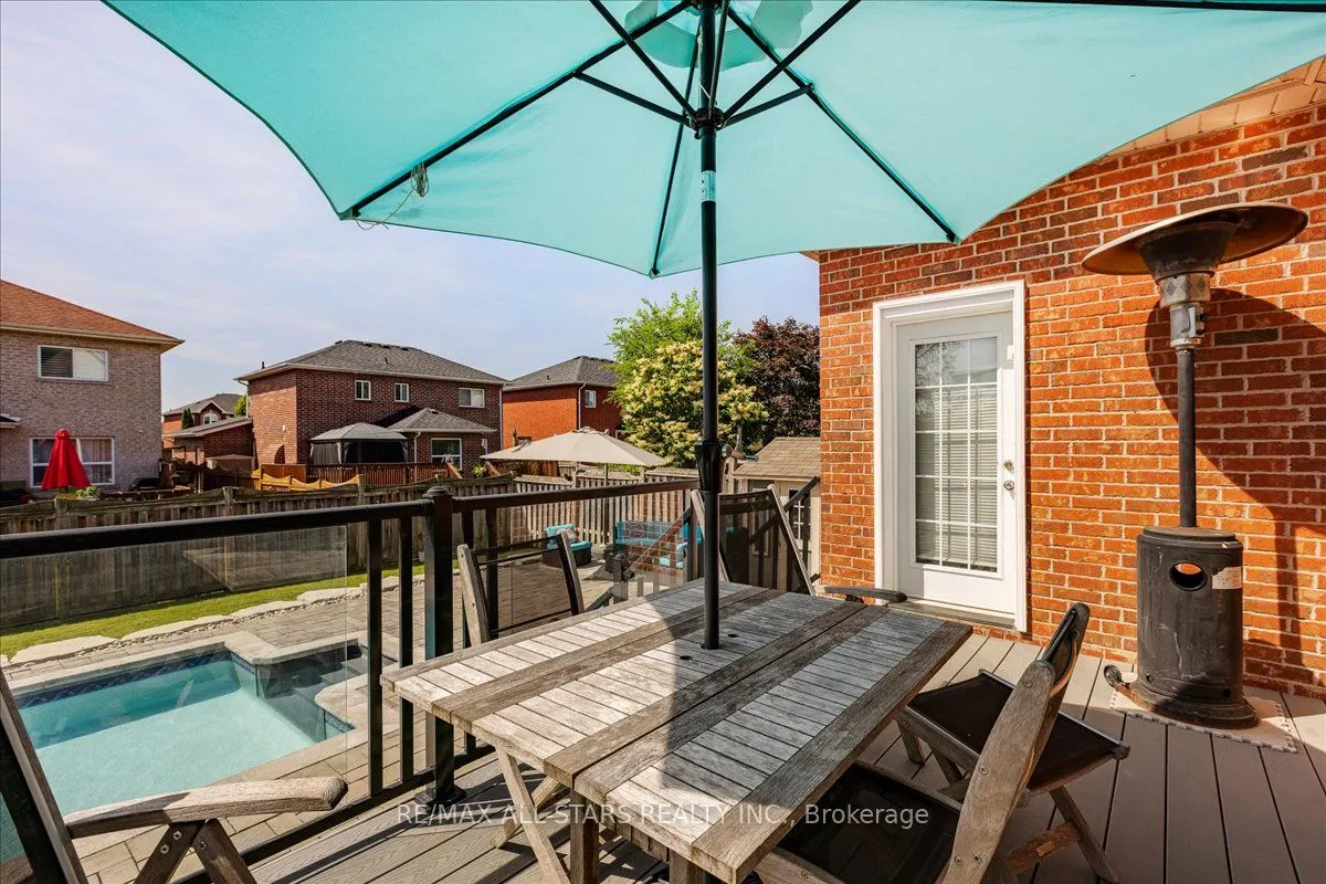 98 Bayview Avenue