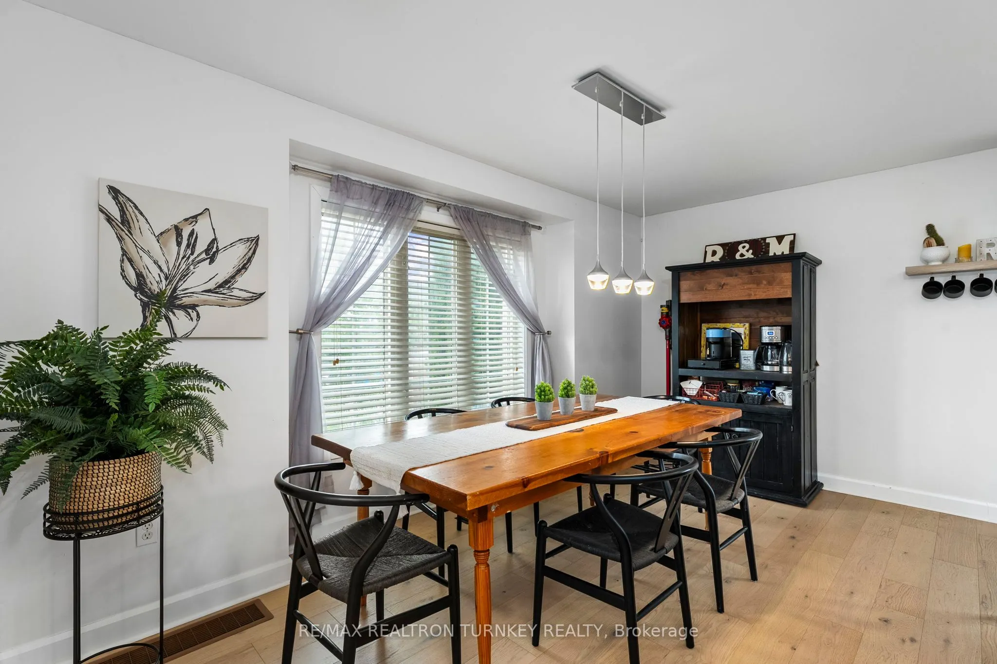 84 Admiral Crescent