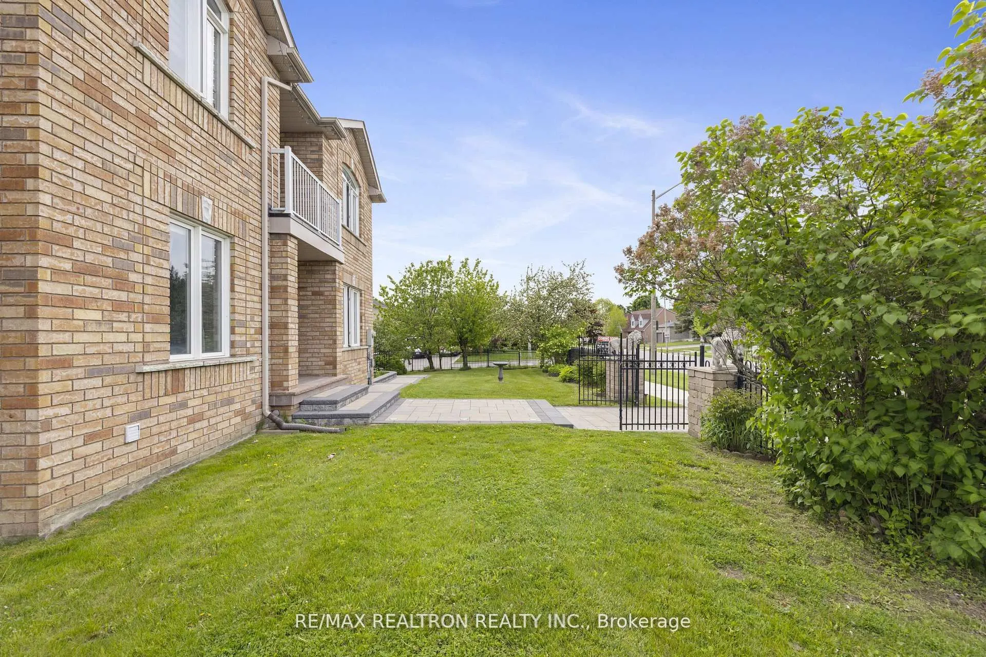 1 Emily Court