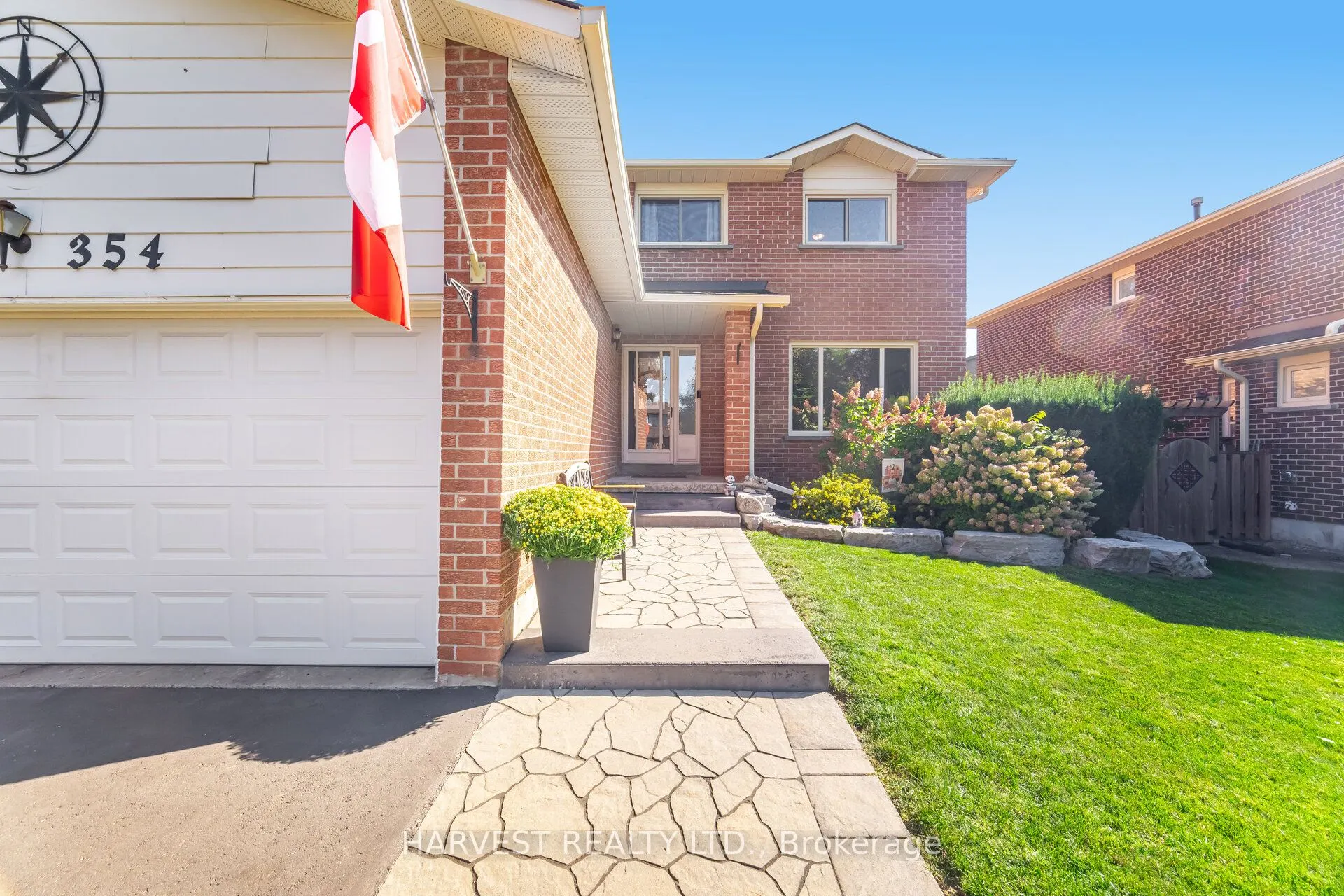 354 Darlington Crescent E