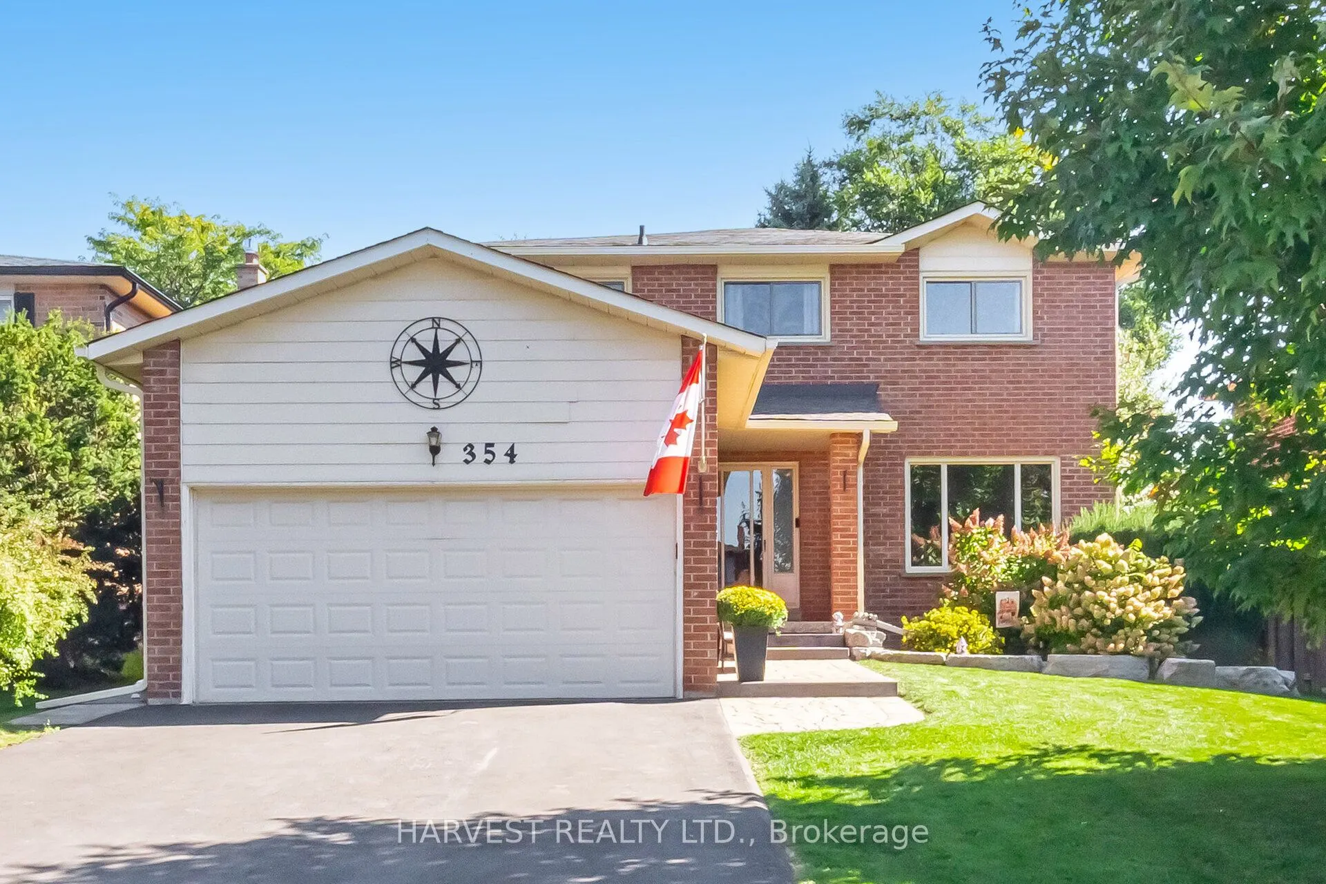 354 Darlington Crescent E