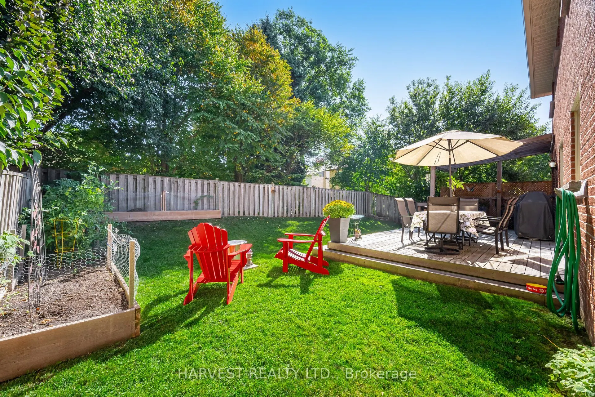 354 Darlington Crescent E