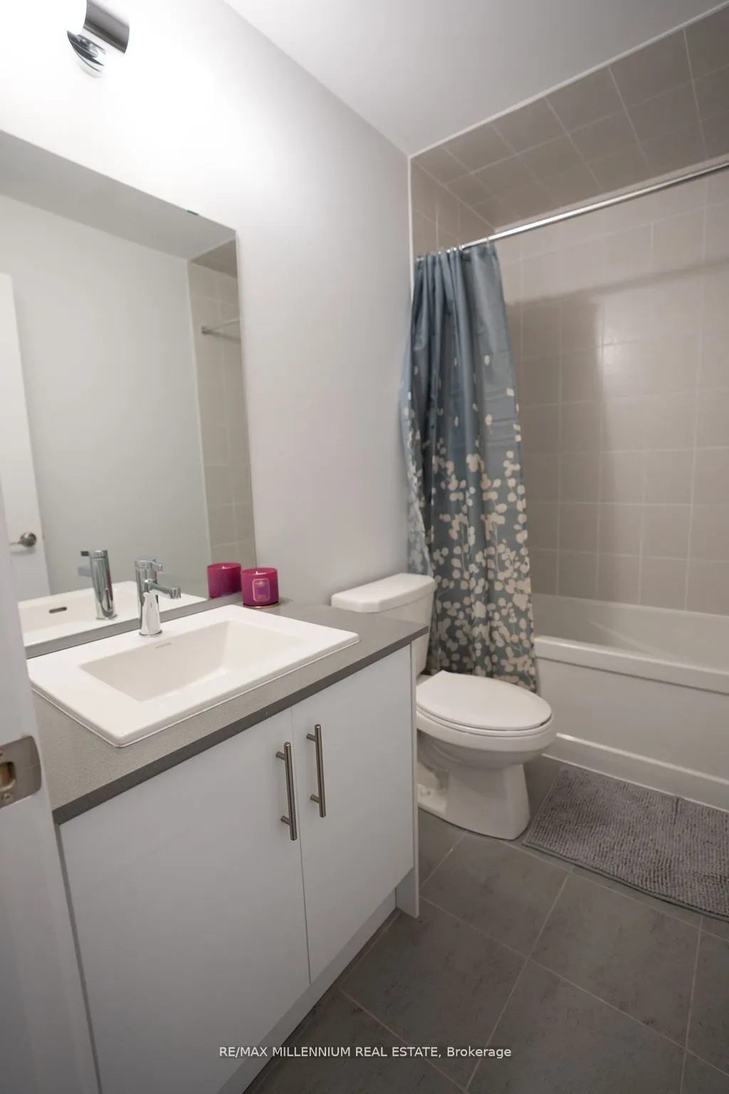 9560 Islington Avenue, #U221