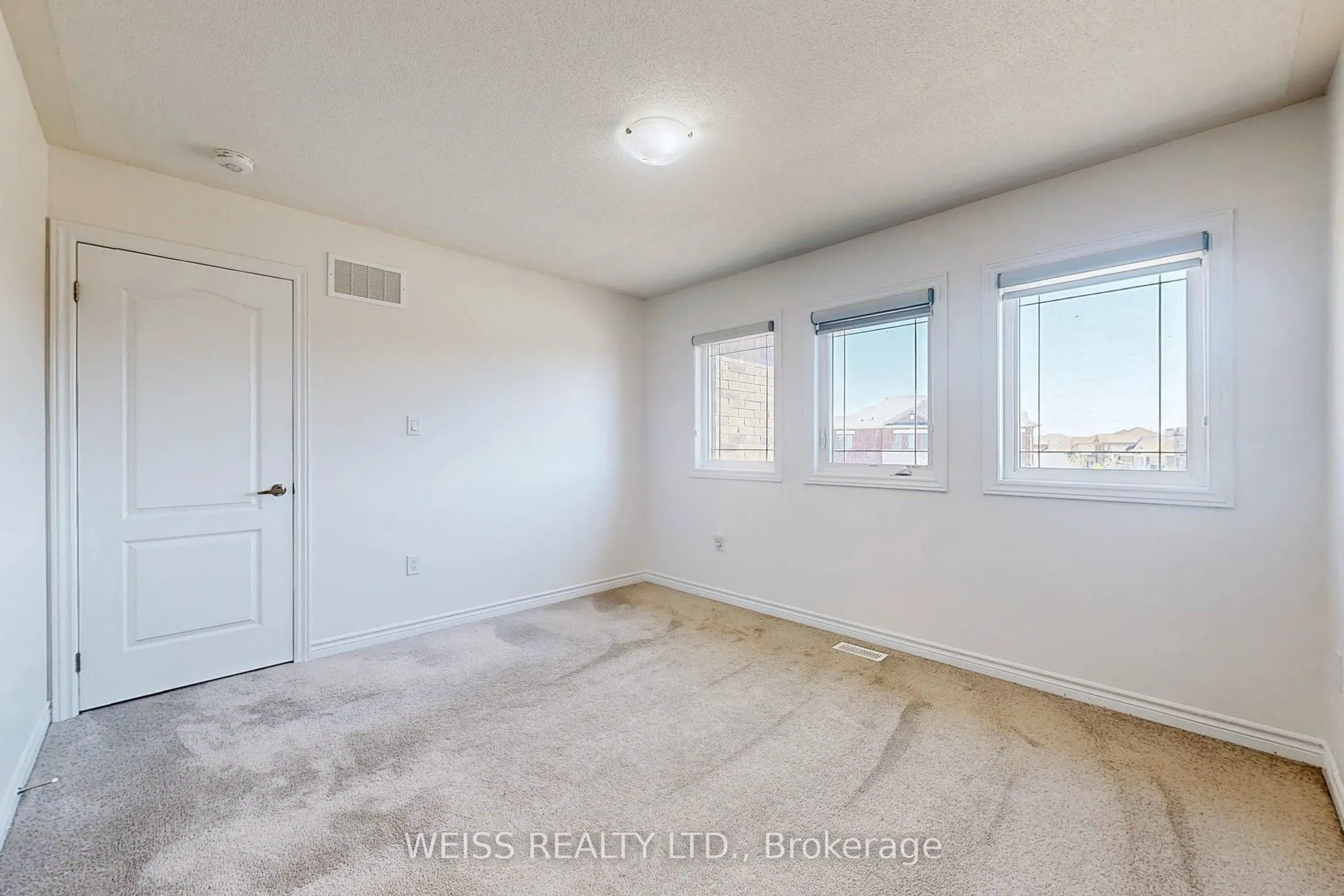 42 Terry Clayton Avenue