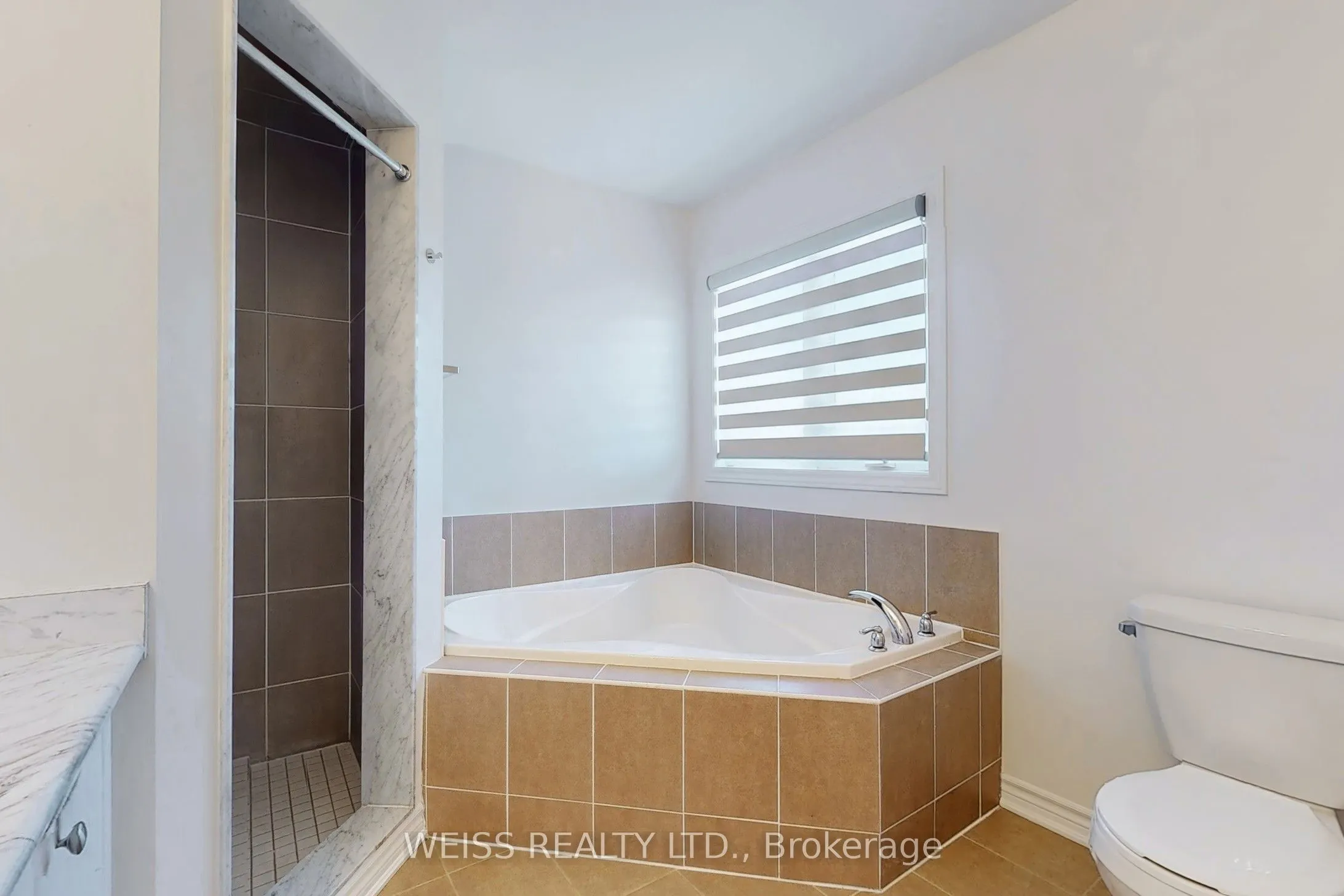 42 Terry Clayton Avenue