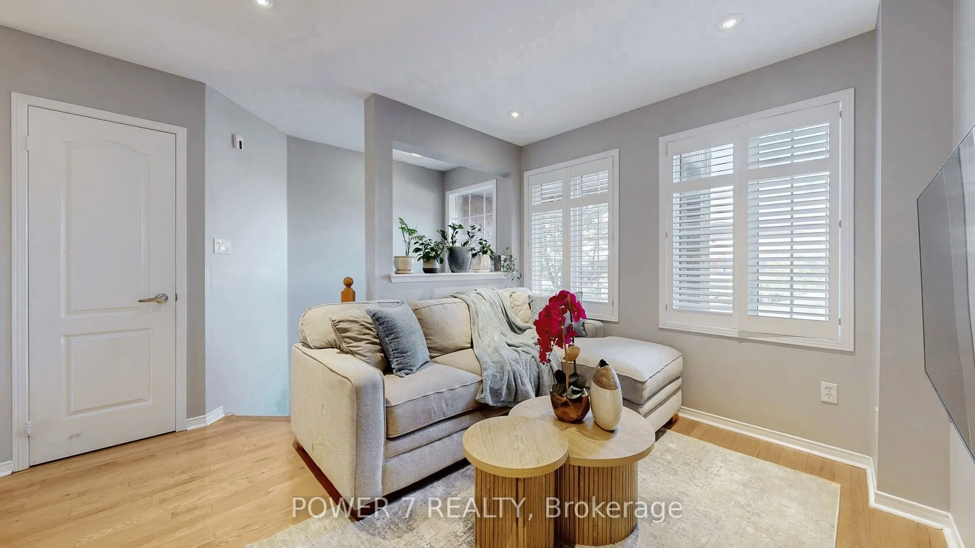 379 White's Hill Avenue