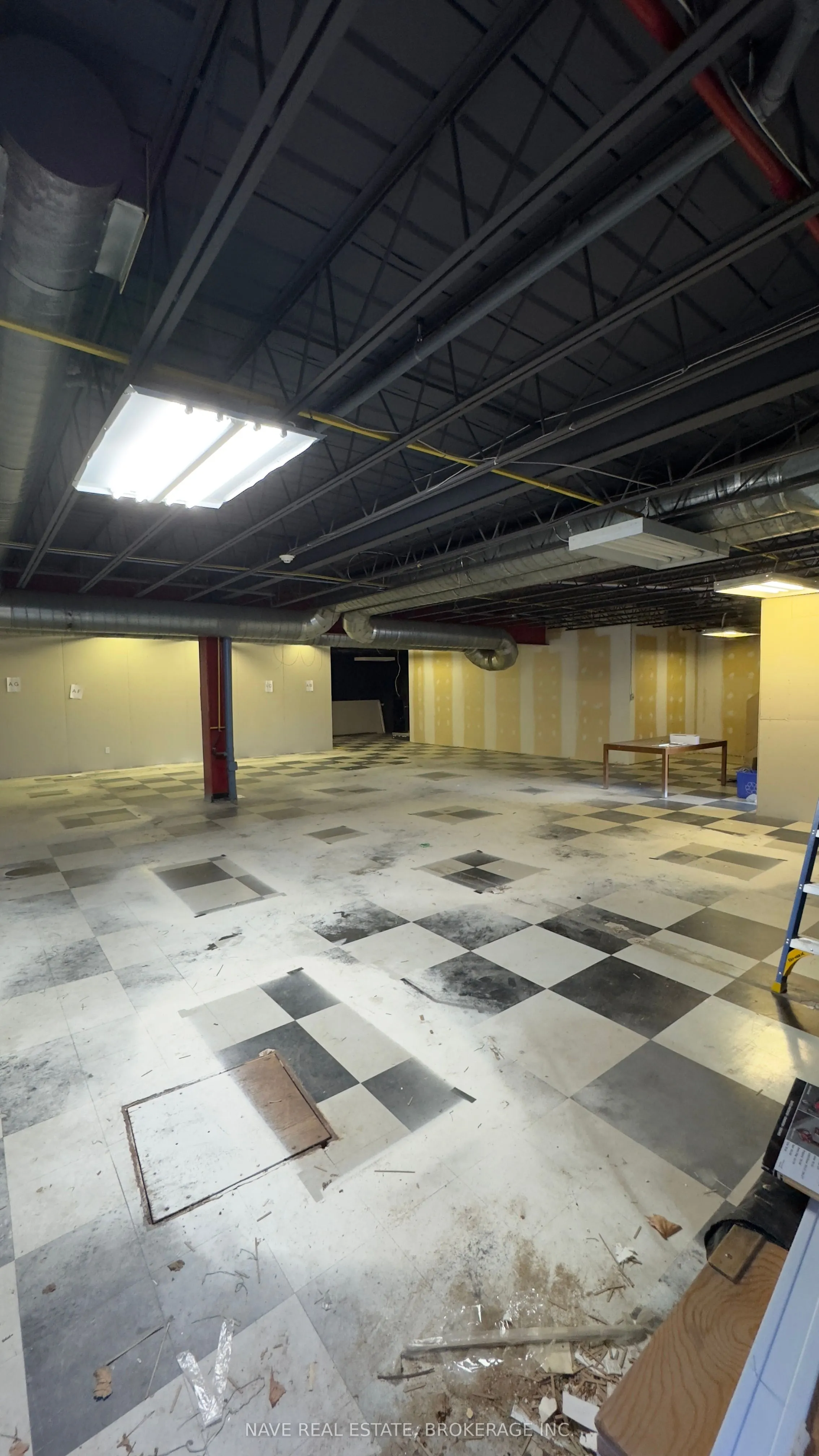 17335 Yonge Street, #10