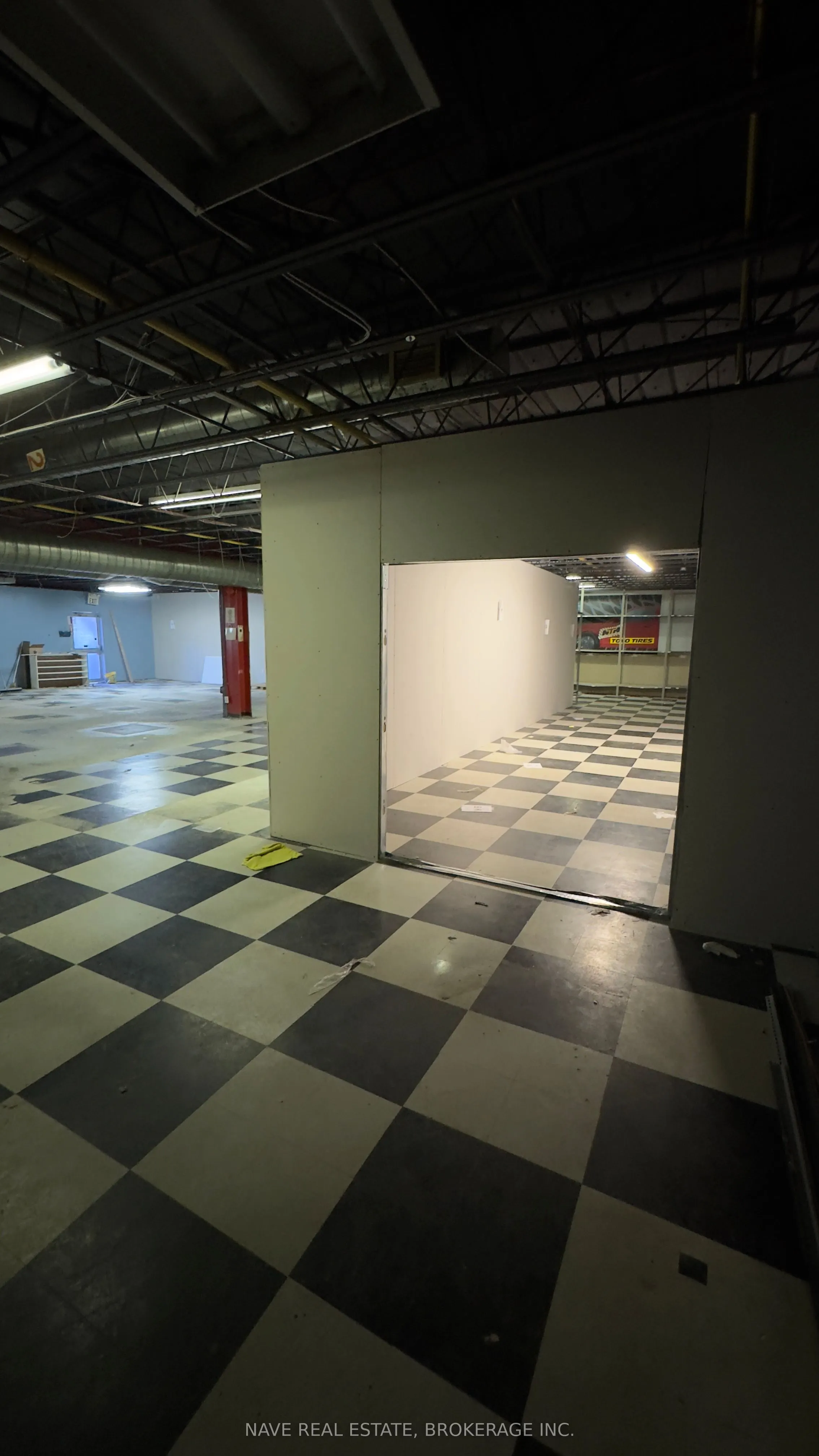 17335 Yonge Street, #10