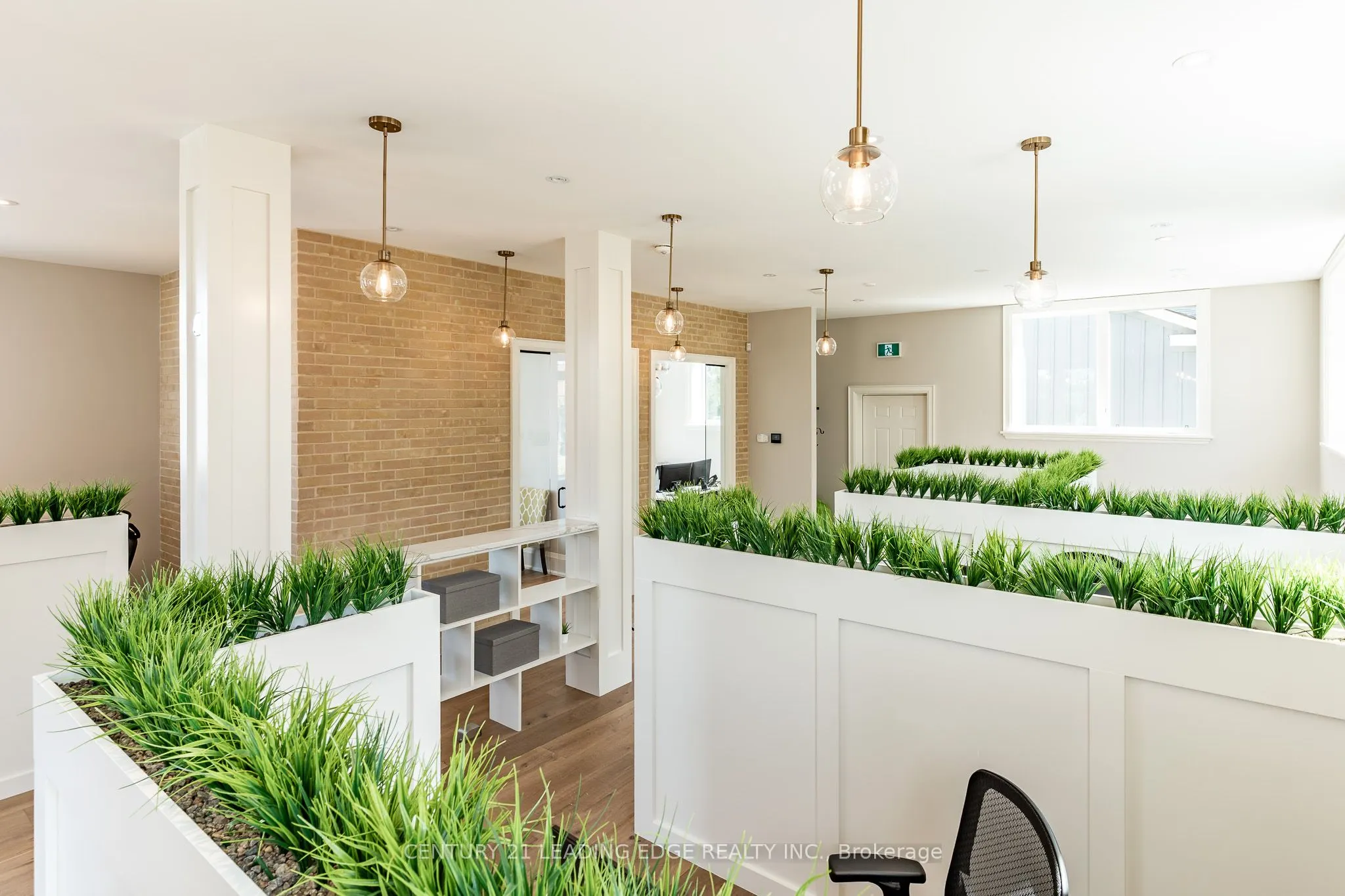 86 Brock Street W