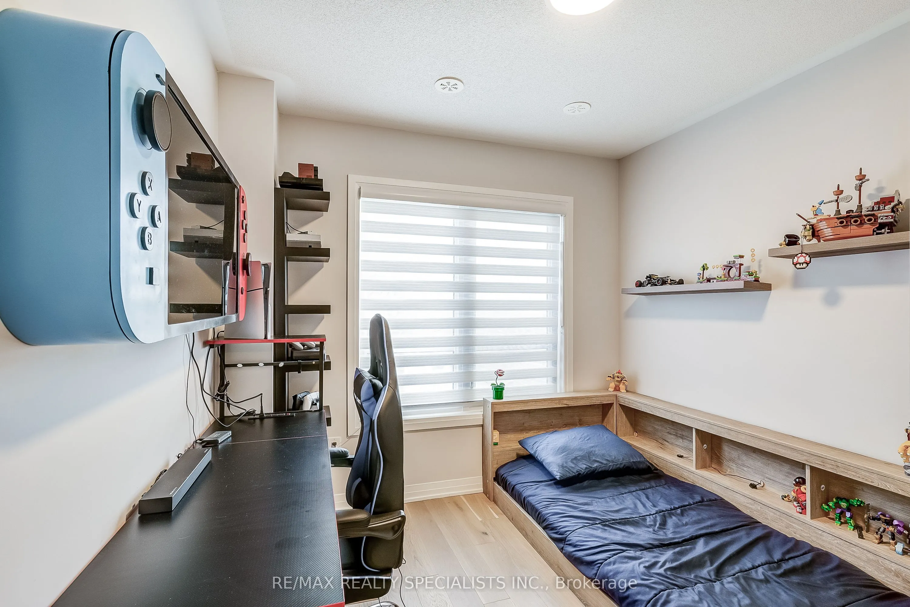 50 Baynes Way, #2