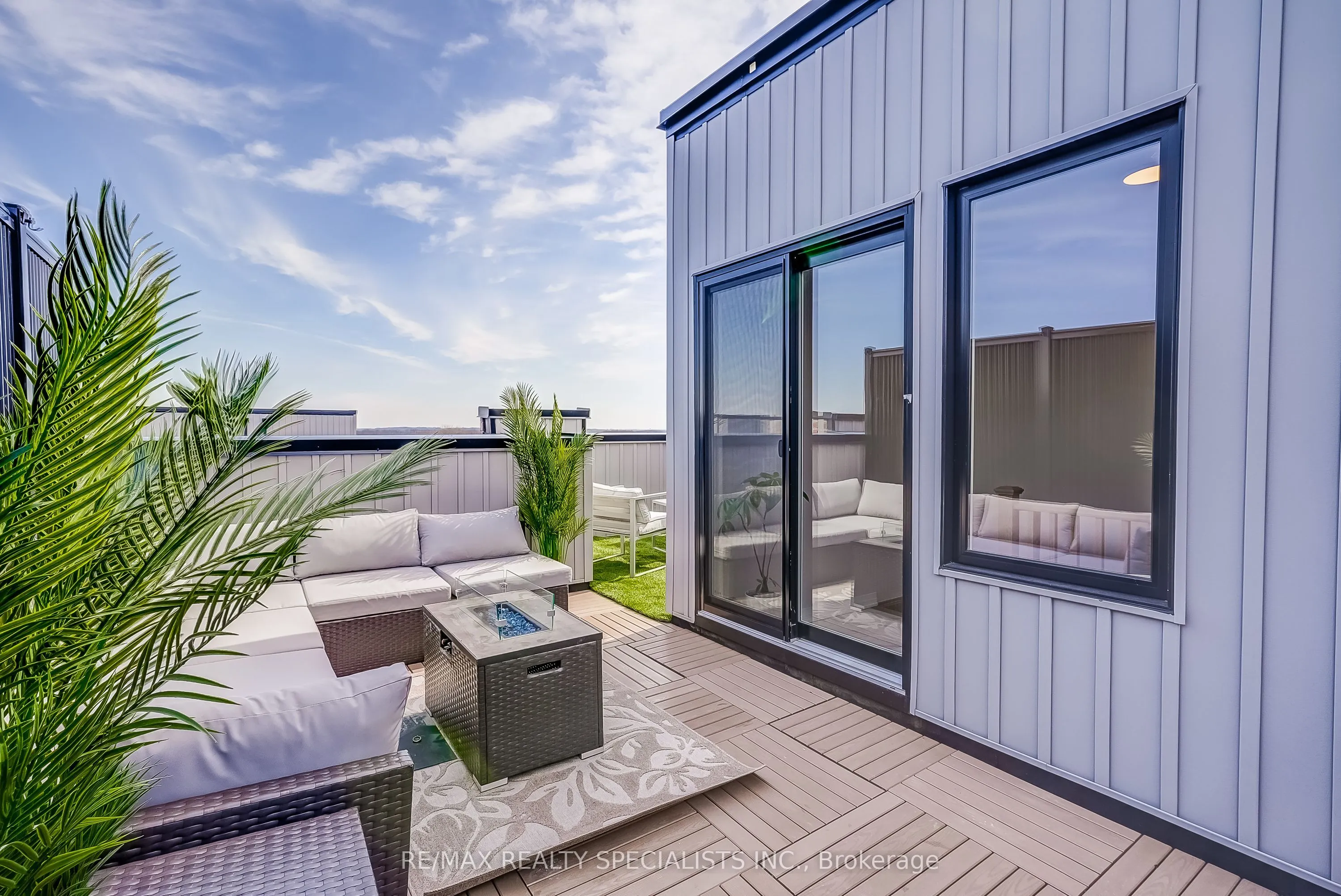 50 Baynes Way, #2