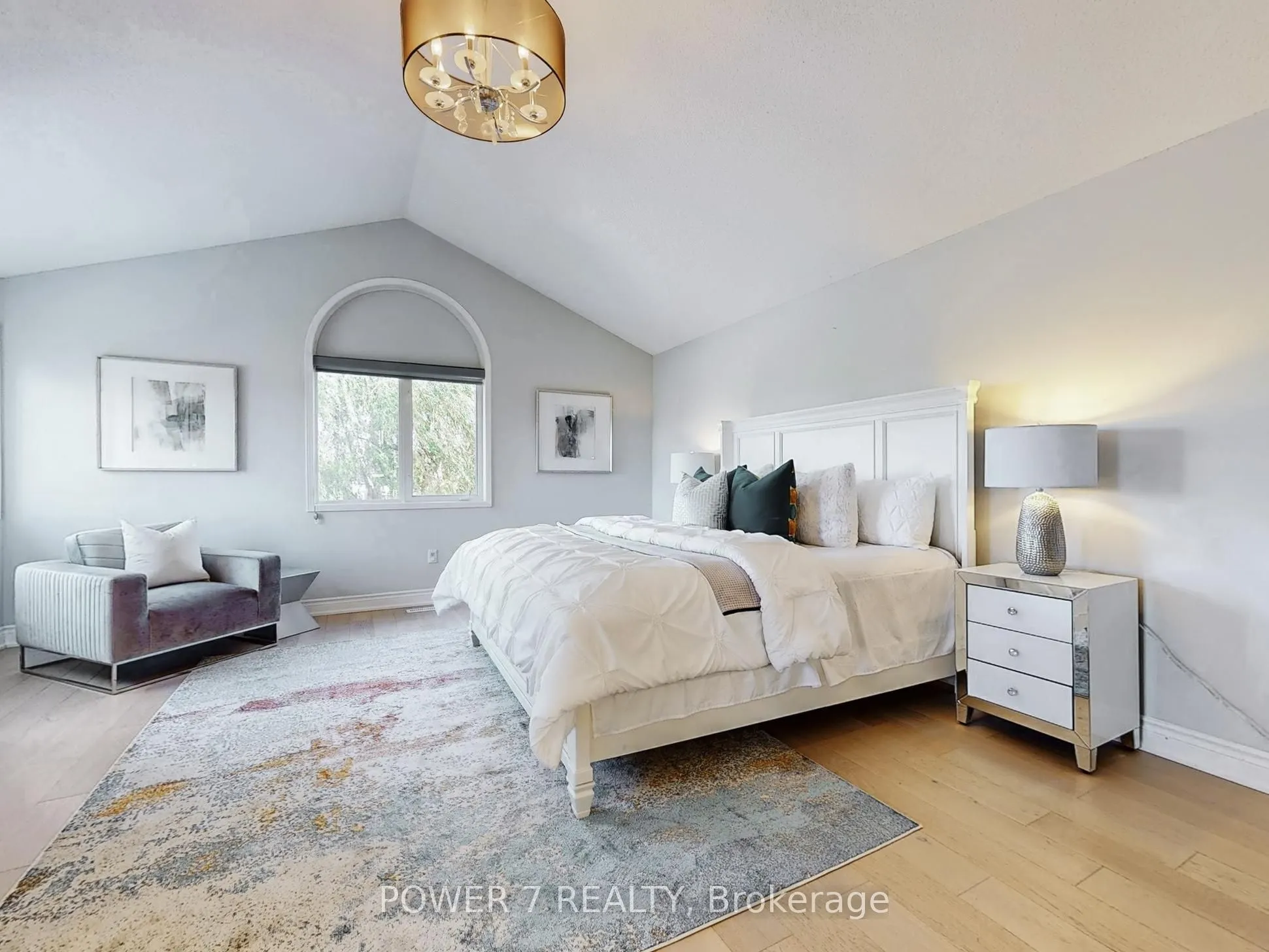85 Queensway Drive
