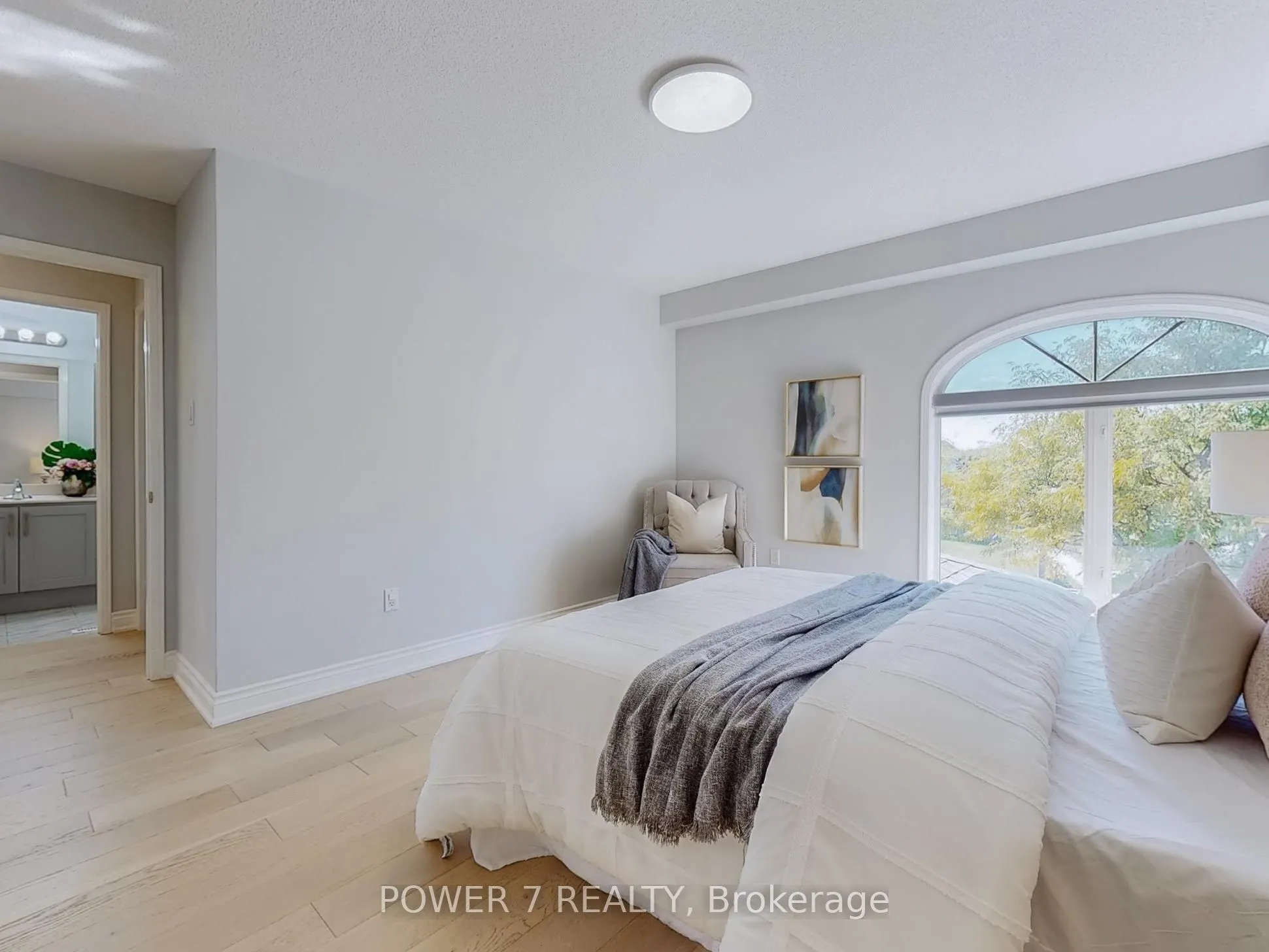 85 Queensway Drive