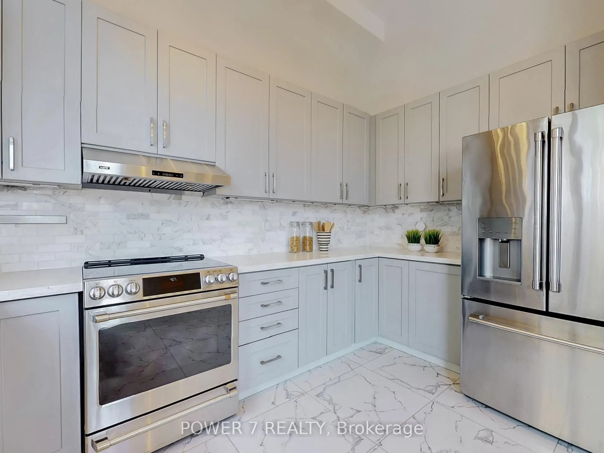 85 Queensway Drive