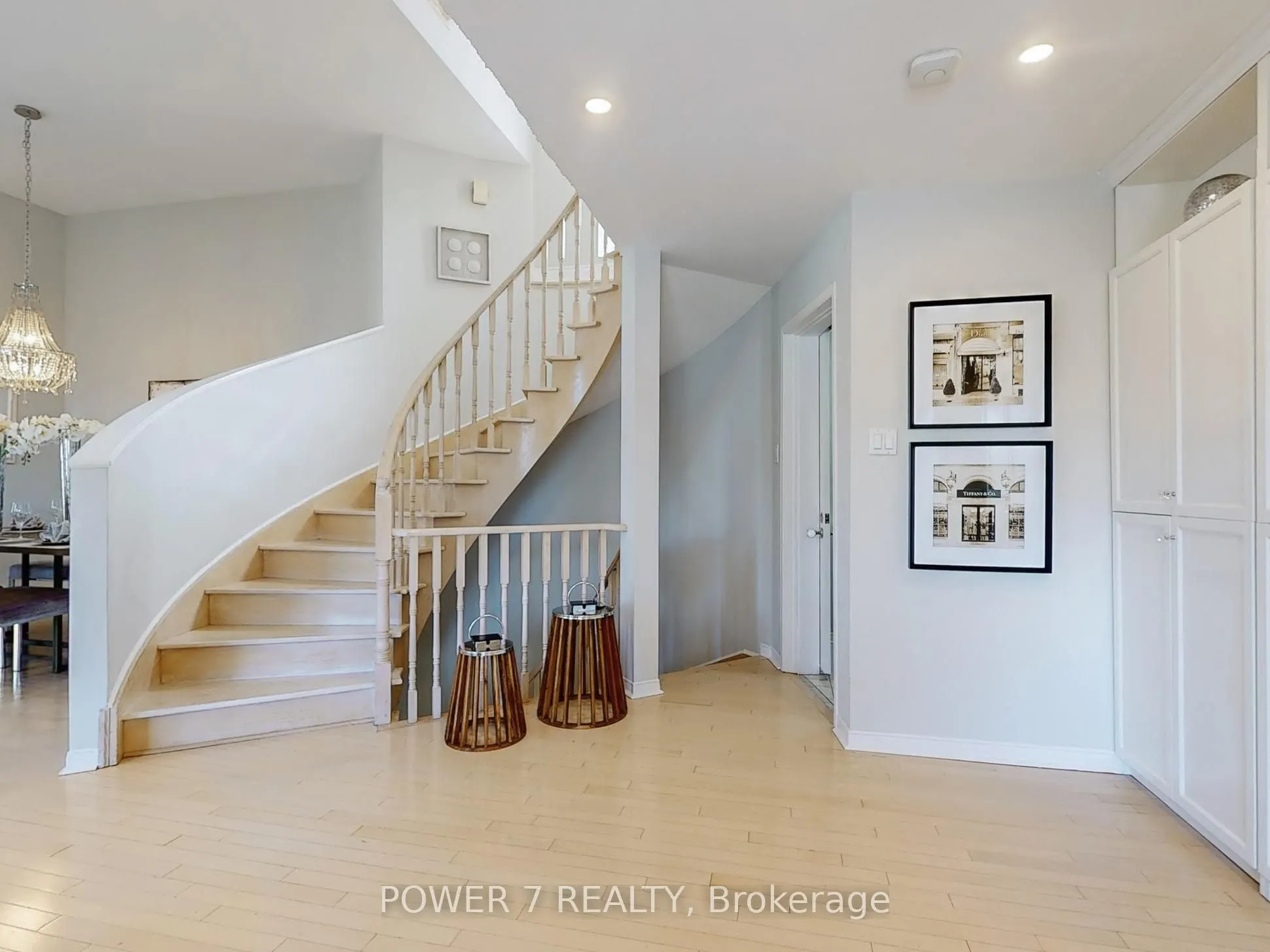 85 Queensway Drive