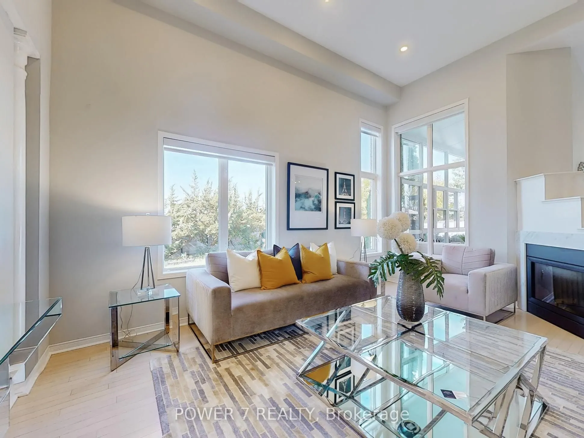 85 Queensway Drive