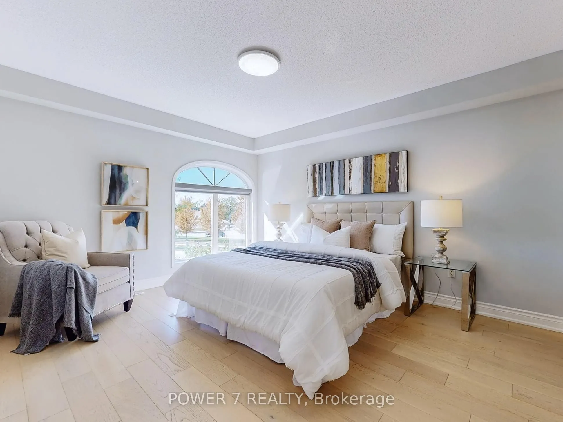 85 Queensway Drive