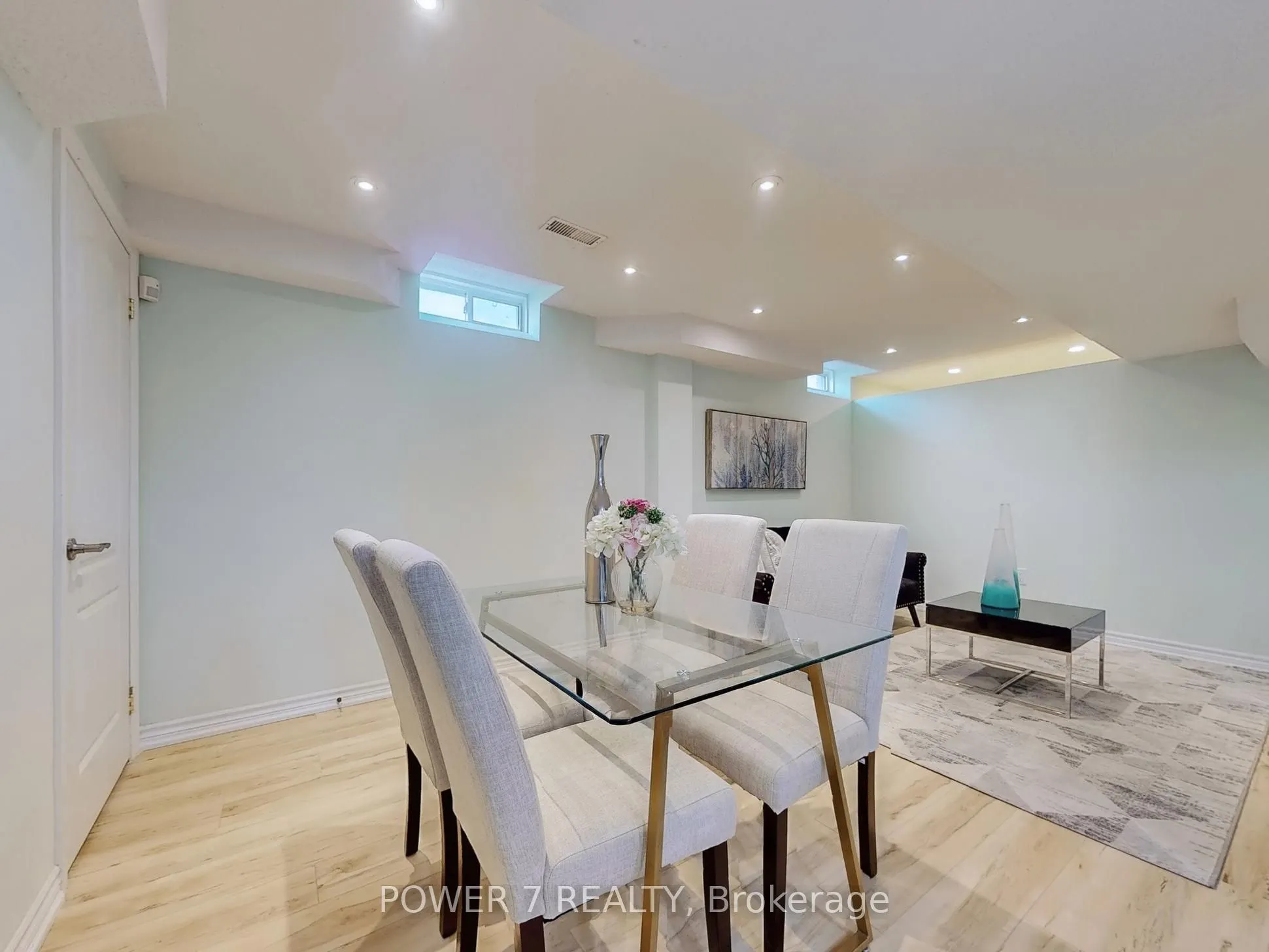 85 Queensway Drive