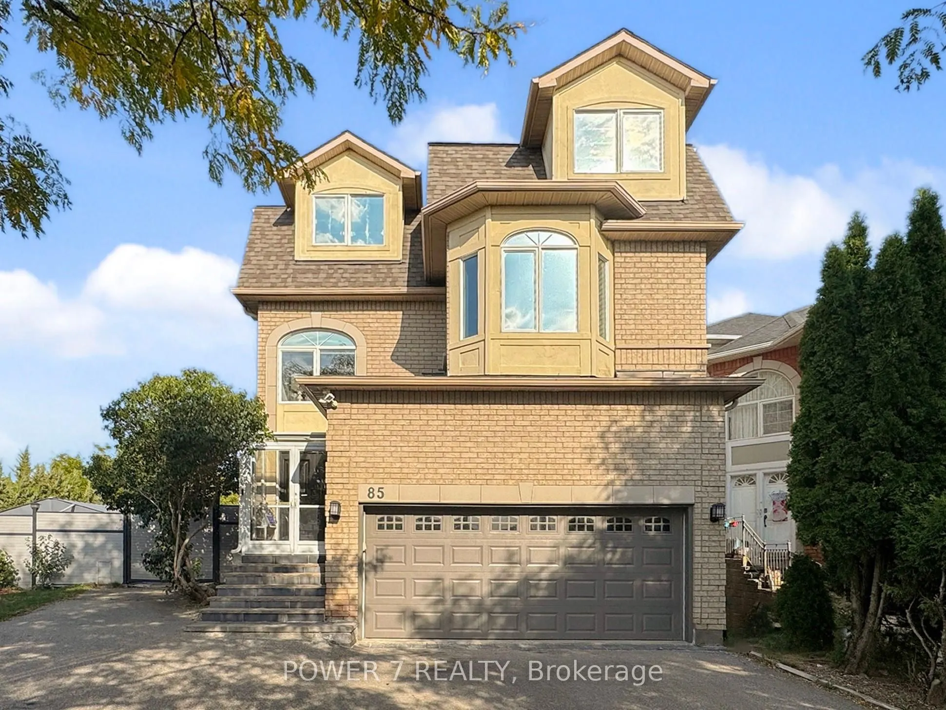 85 Queensway Drive