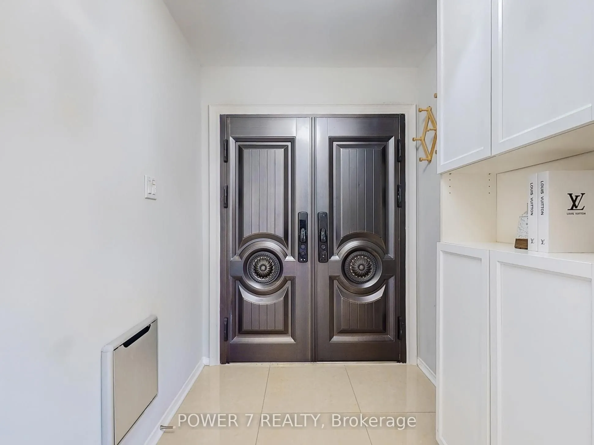 85 Queensway Drive