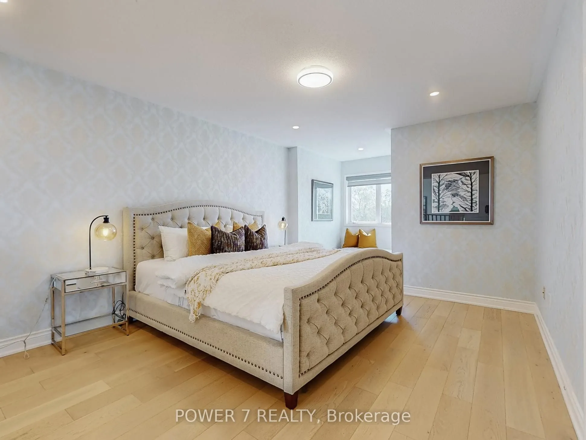 85 Queensway Drive