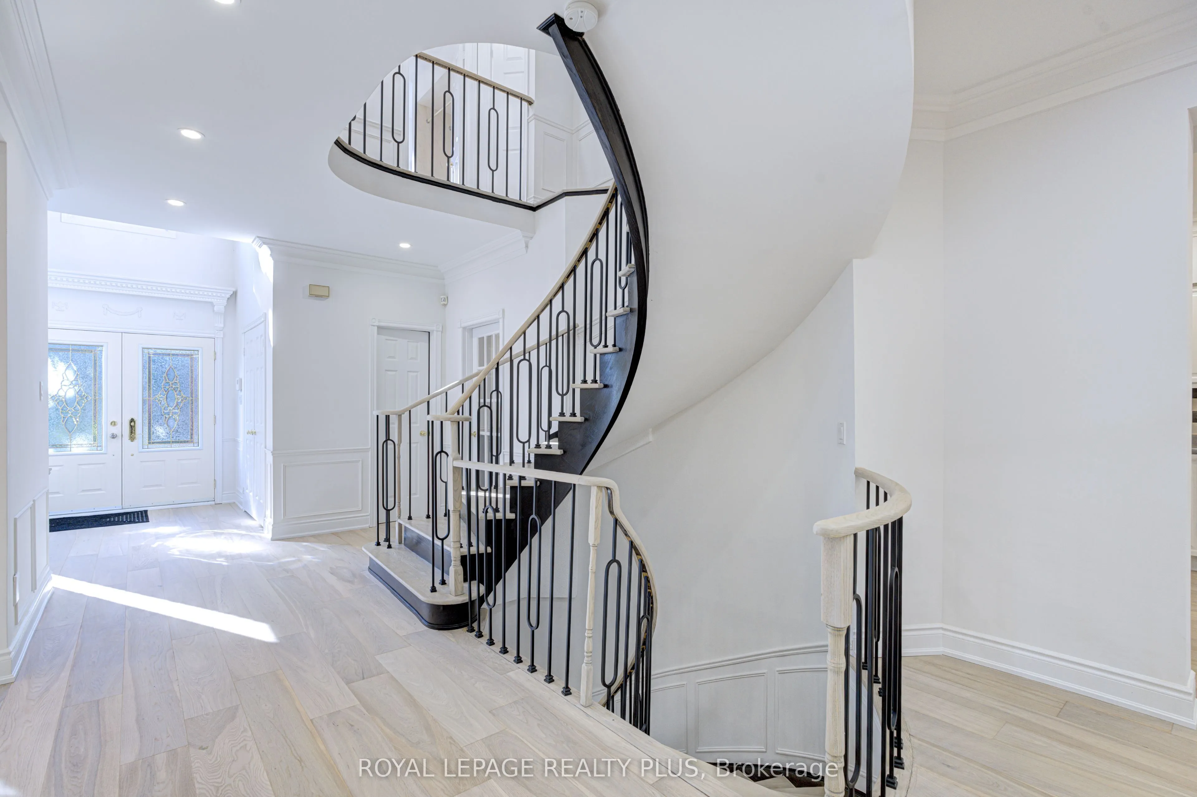 5 Falkland Place