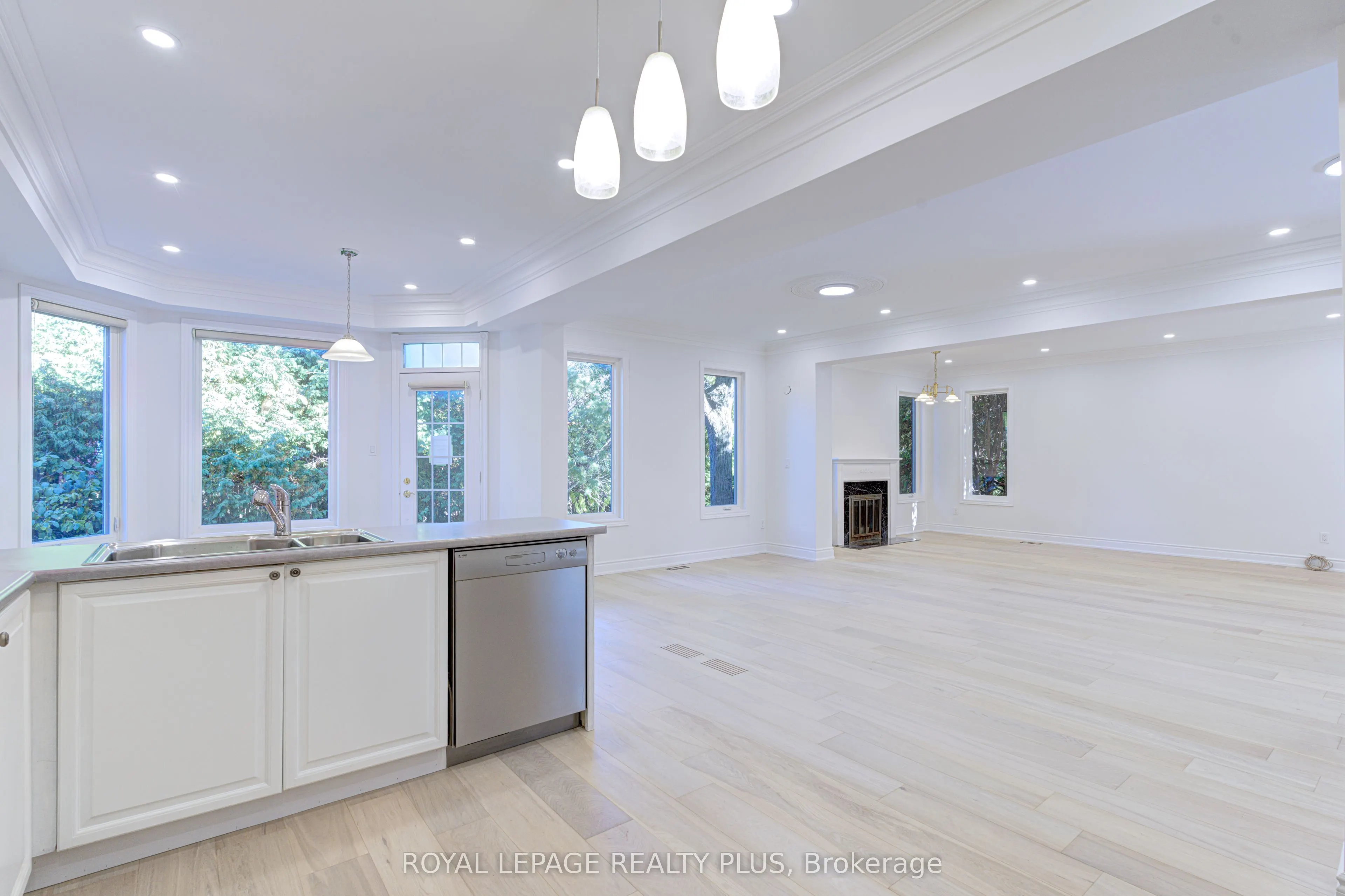 5 Falkland Place