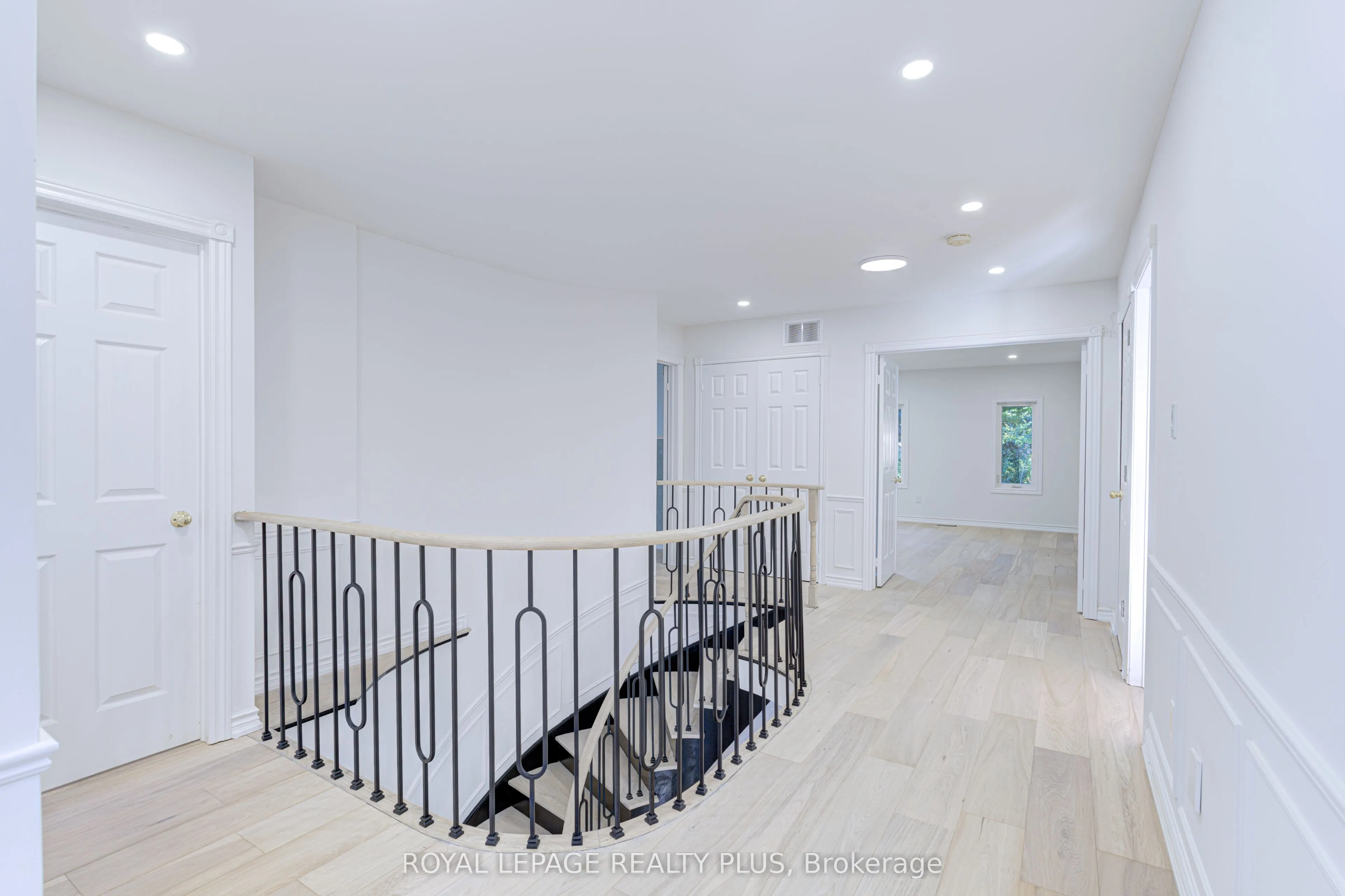 5 Falkland Place