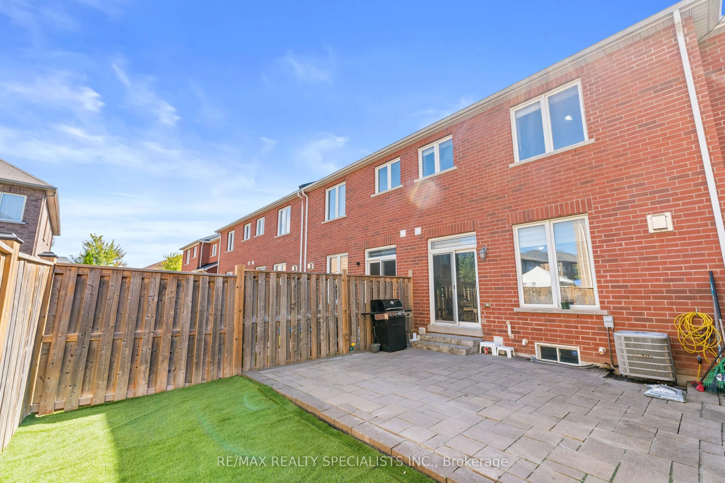 92 Mccann Crescent