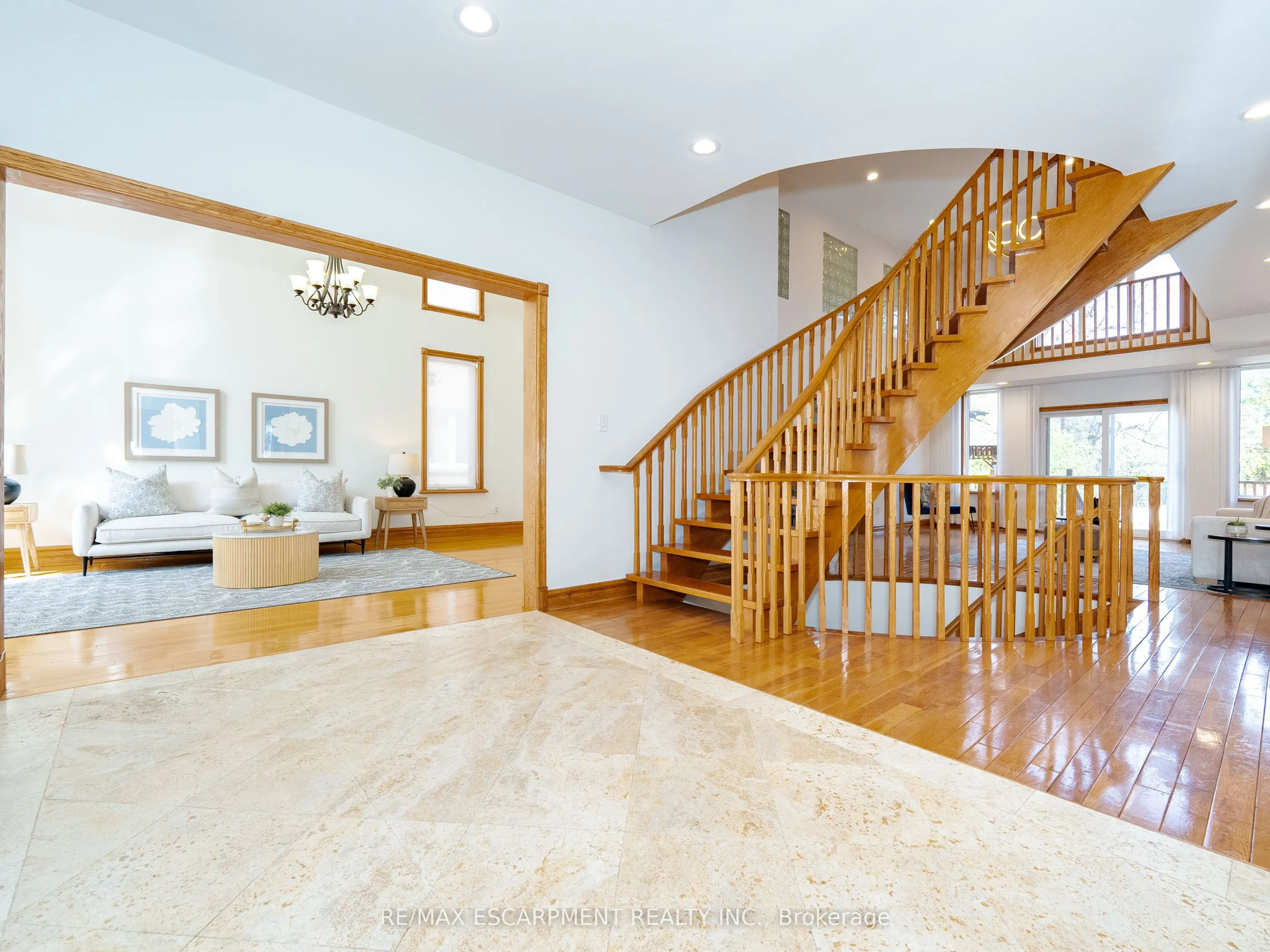 122 Arten Avenue