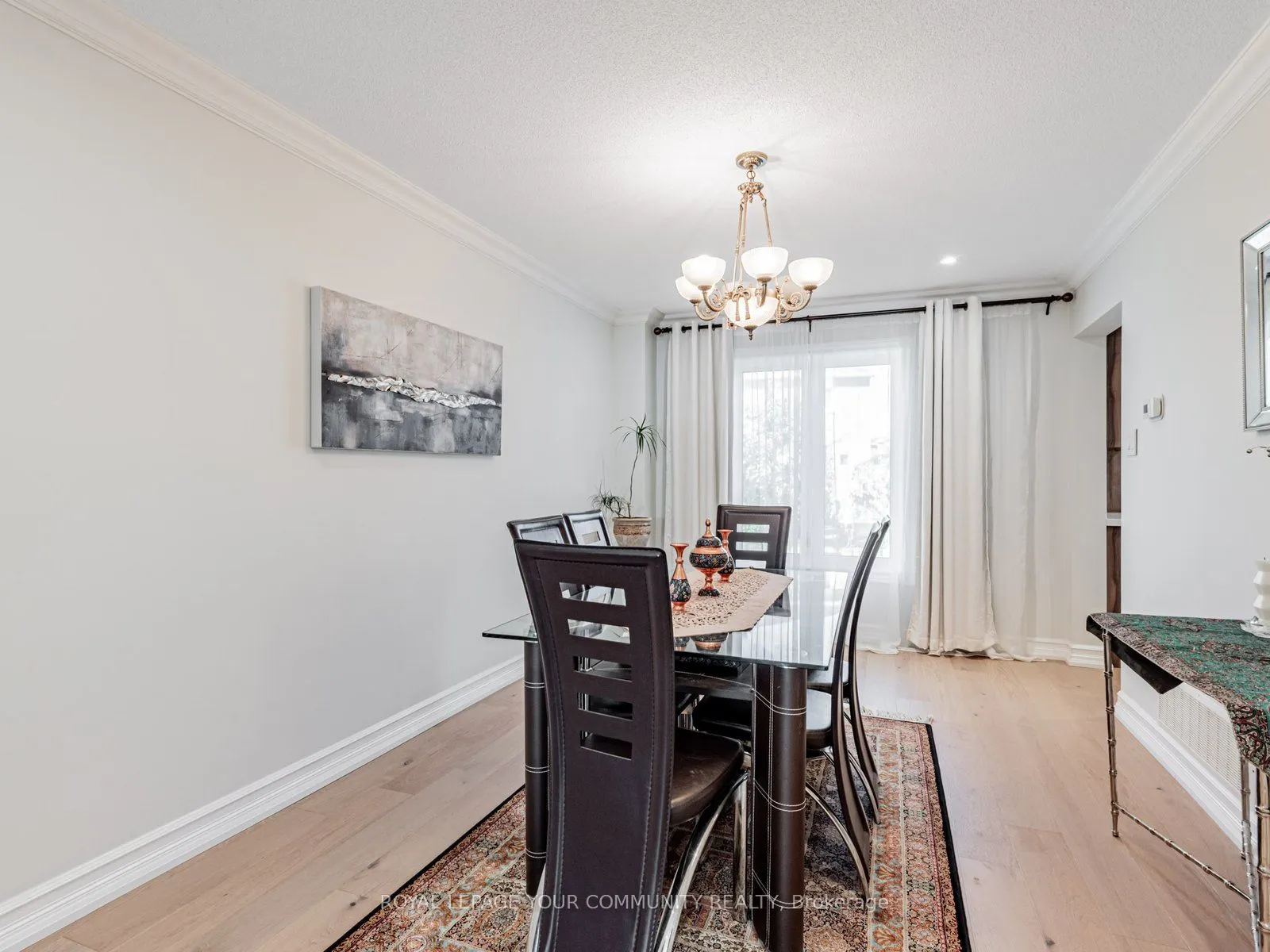 5 Mandel Crescent