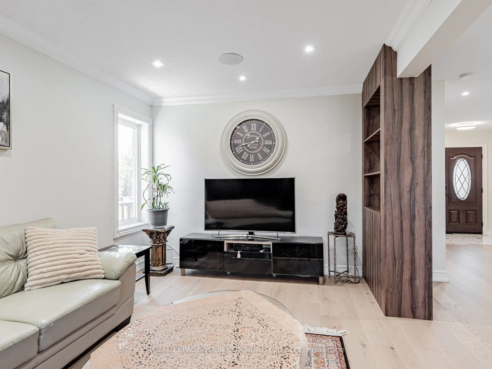 5 Mandel Crescent