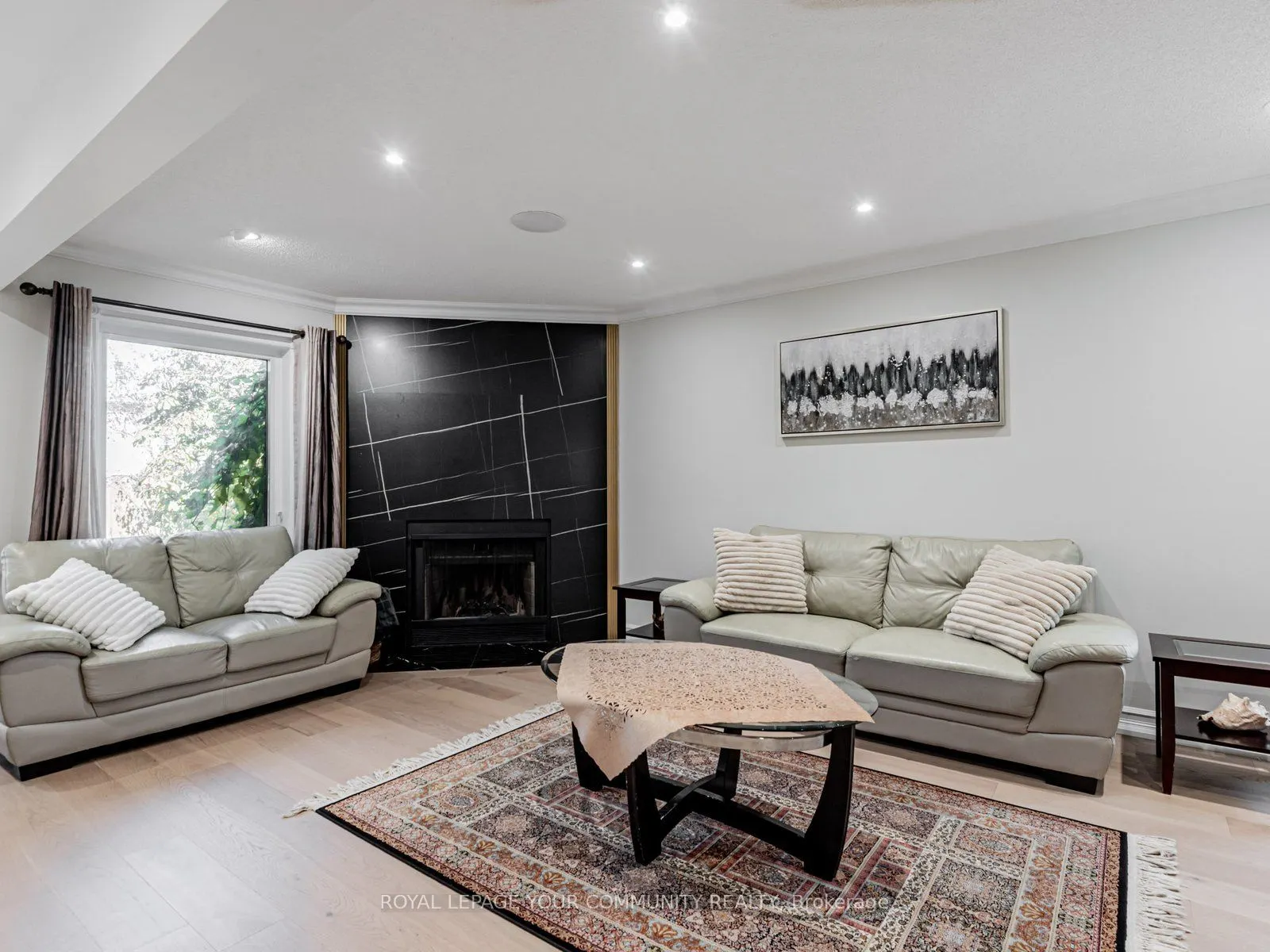 5 Mandel Crescent