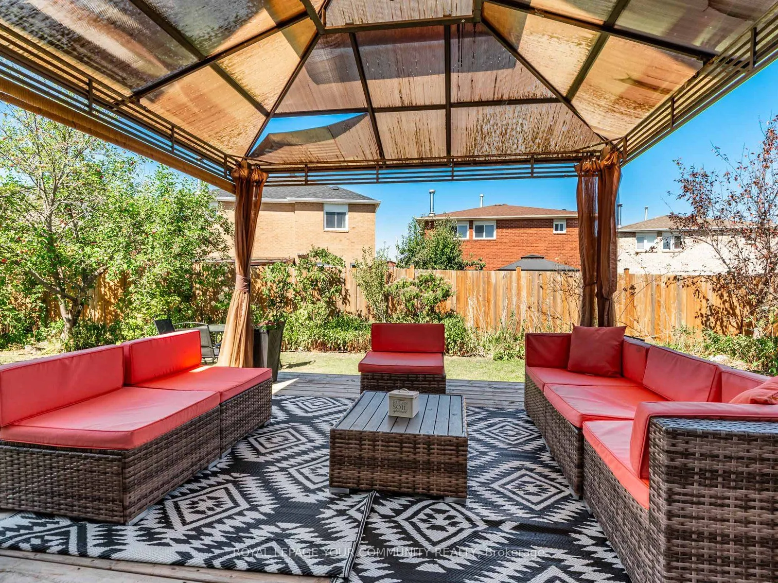 5 Mandel Crescent