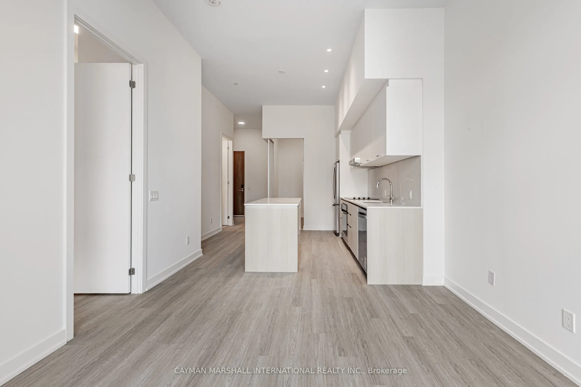 8188 Yonge Street, #103