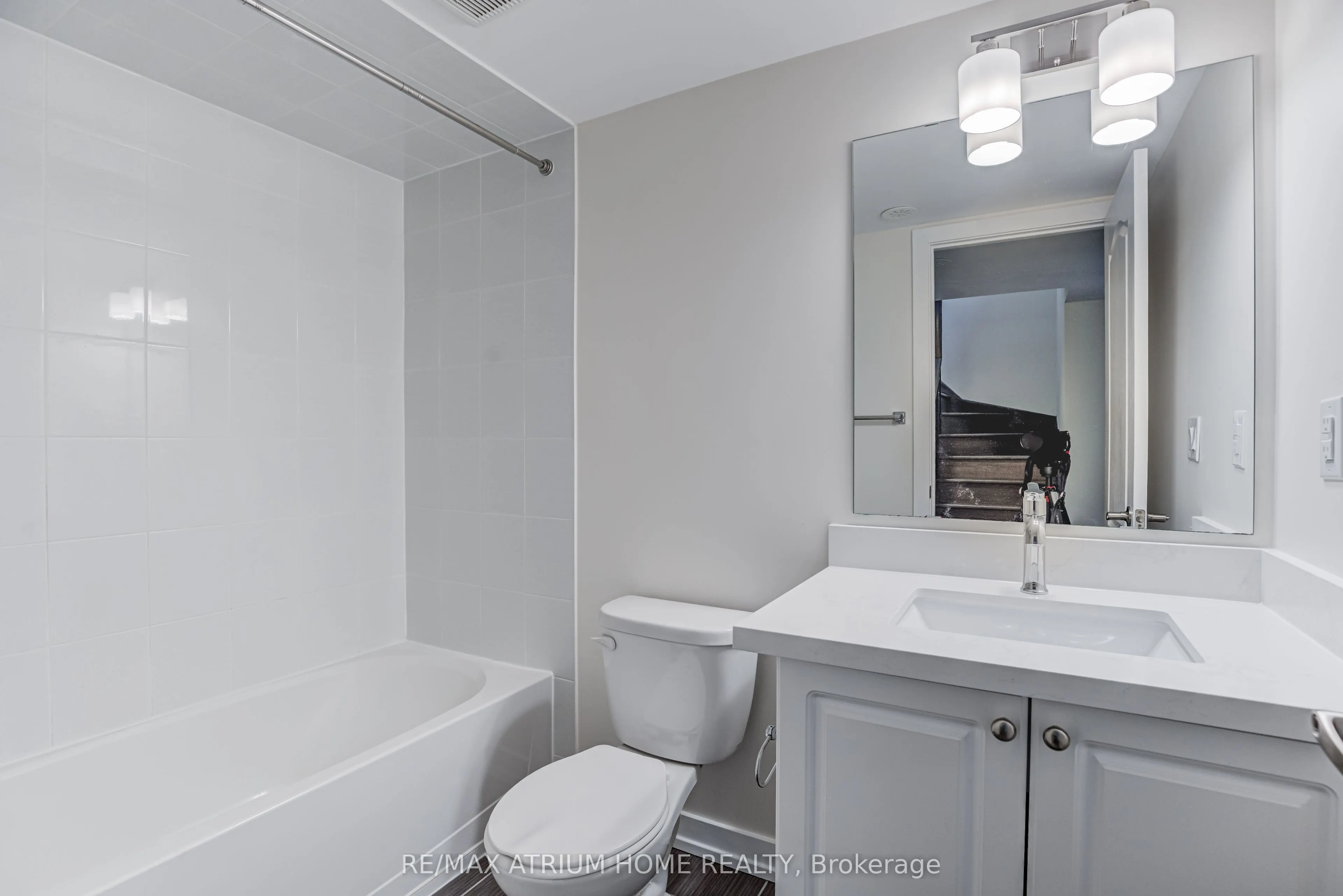 10 Dunsheath Way, #220
