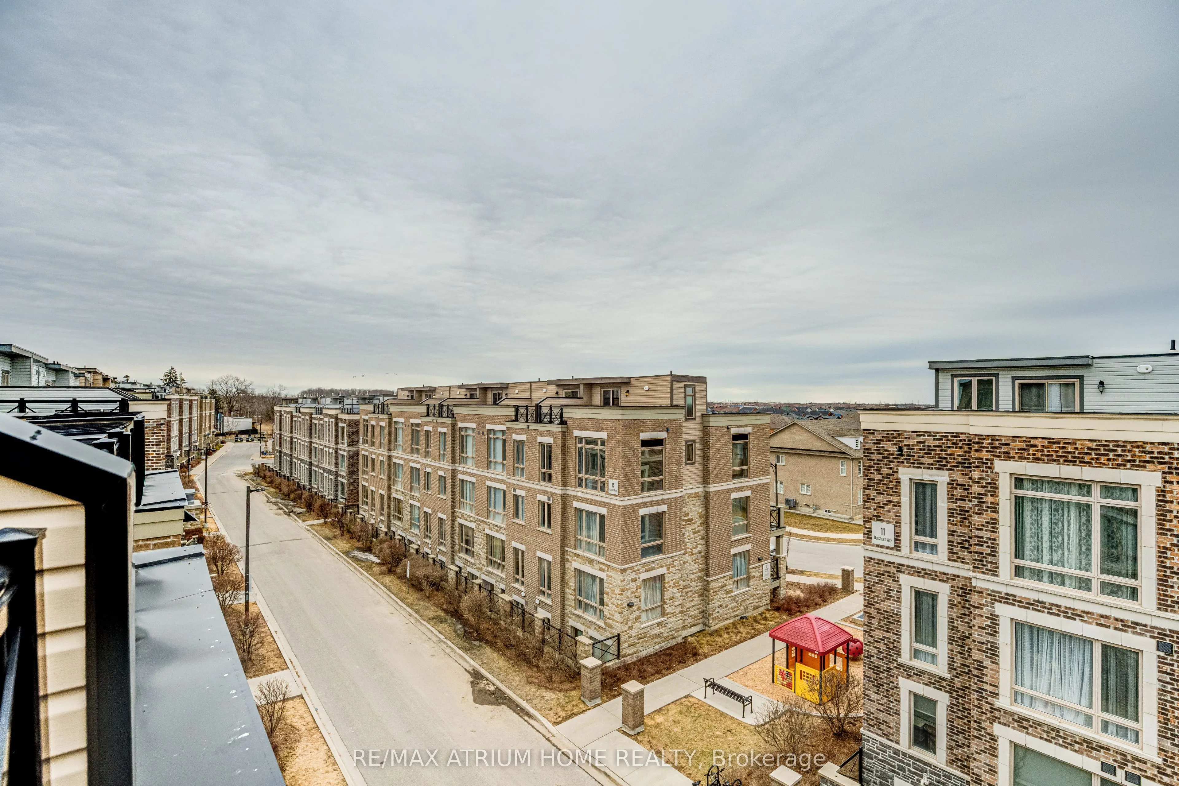 10 Dunsheath Way, #220