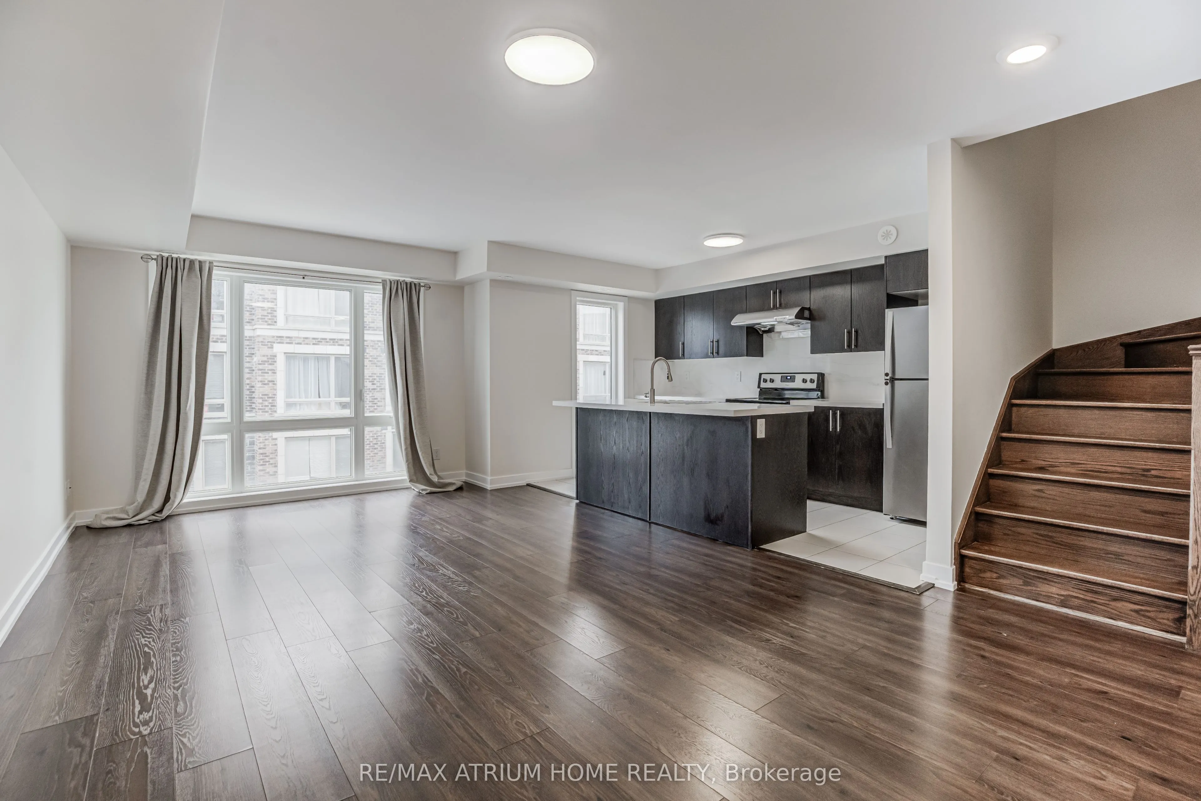 10 Dunsheath Way, #220