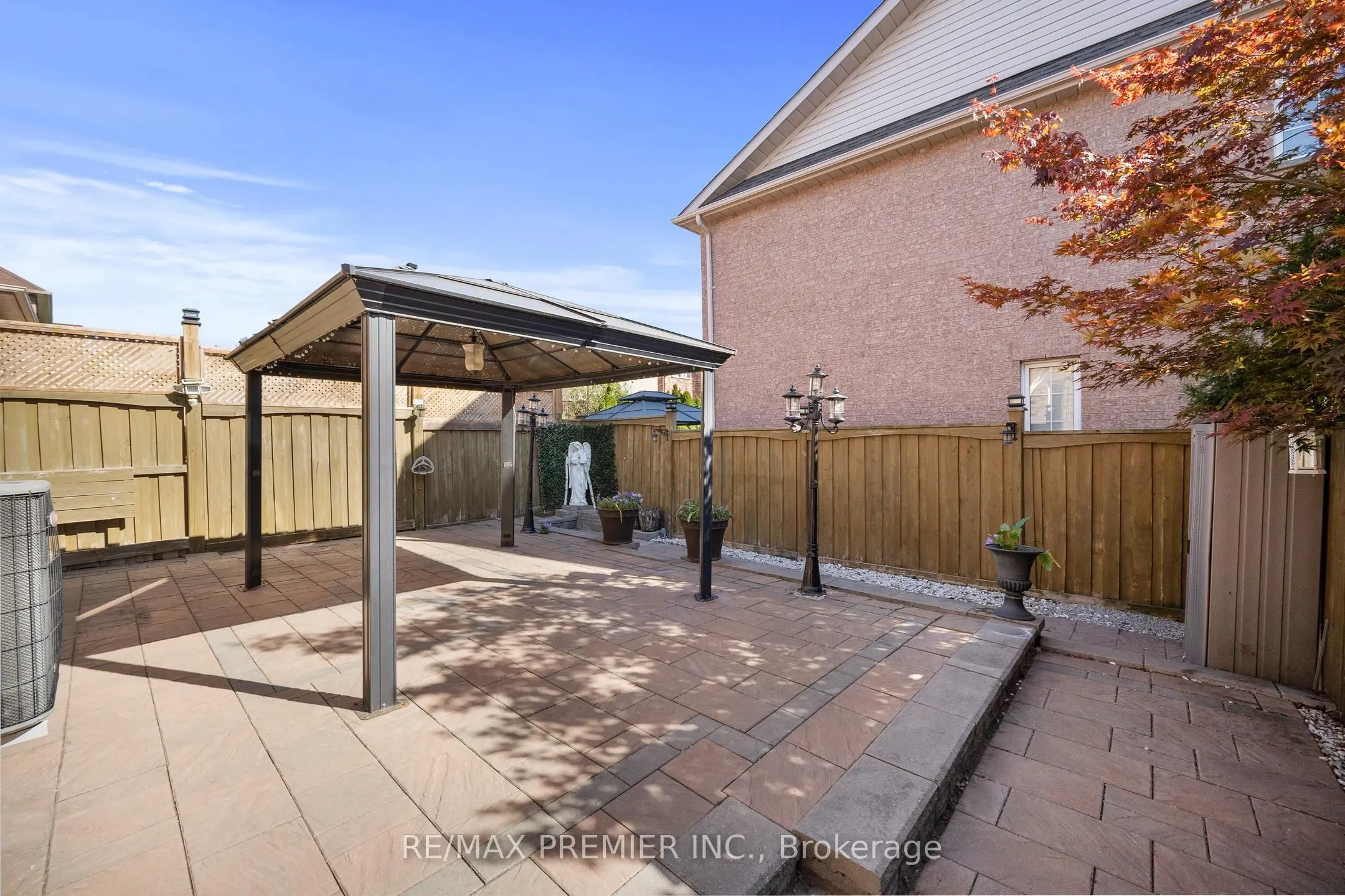 271 Peak Point Boulevard