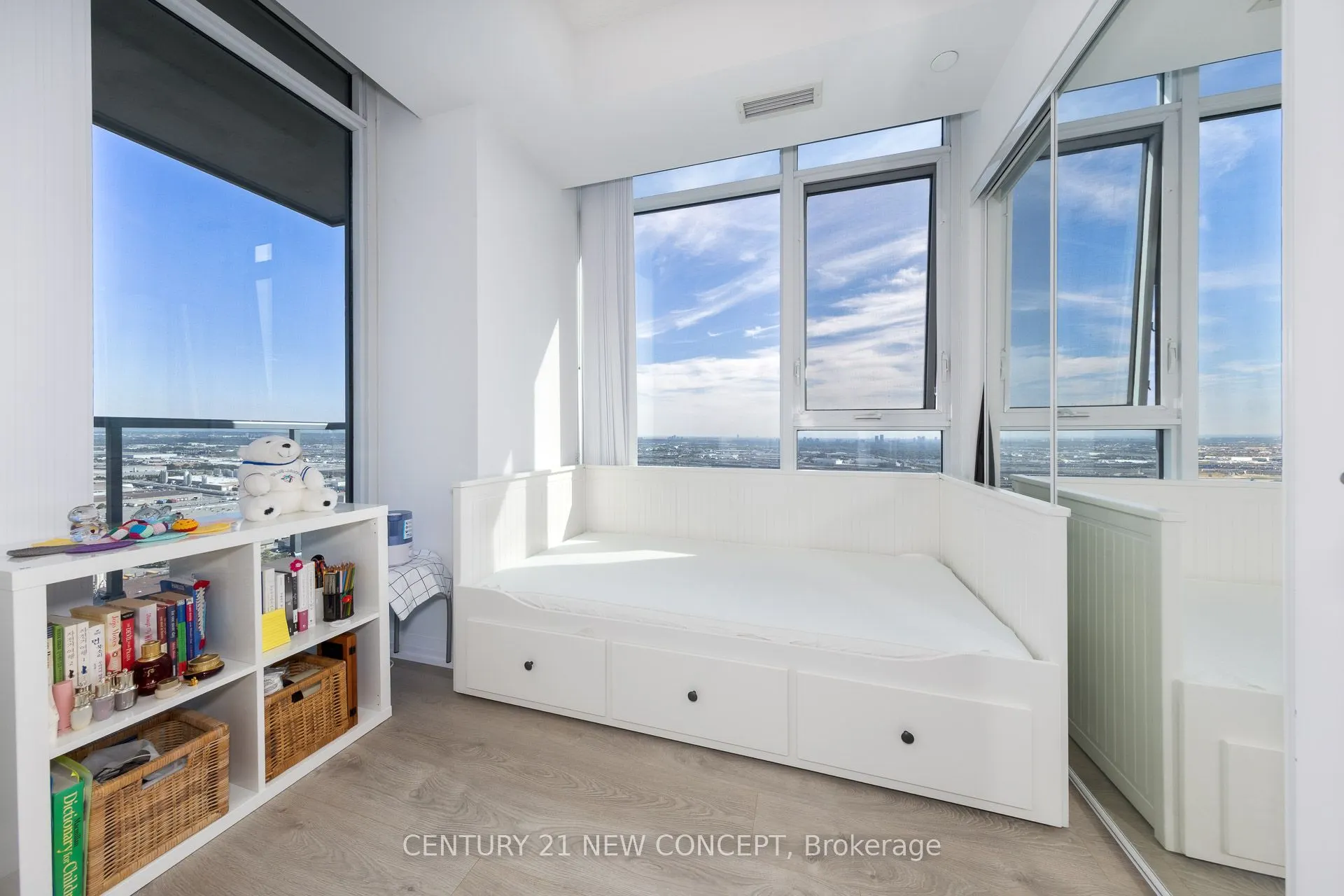 7895 Jane Street, #3415