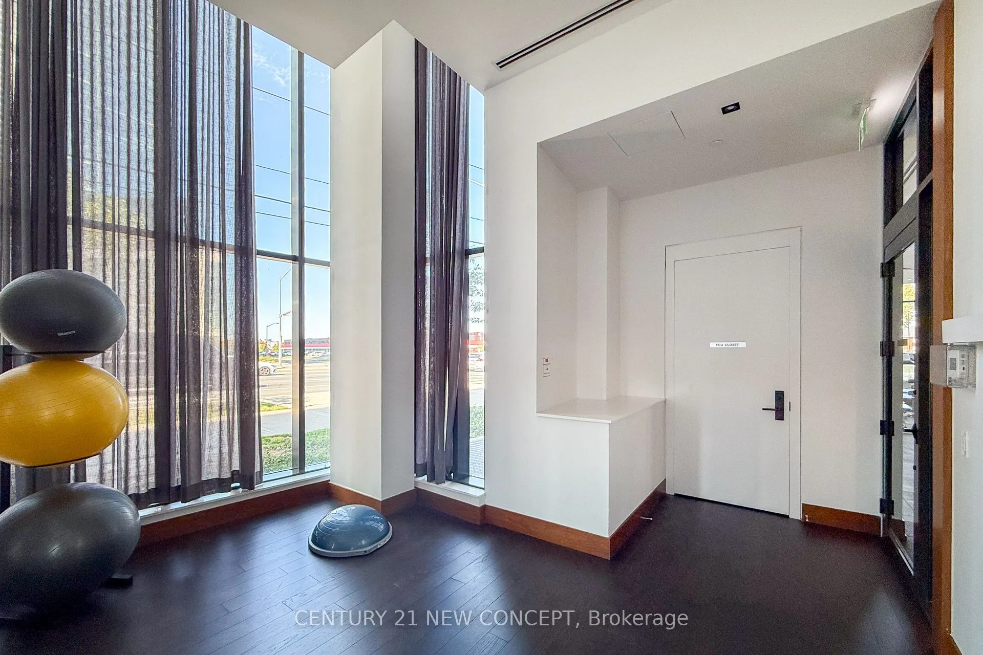 7895 Jane Street, #3415