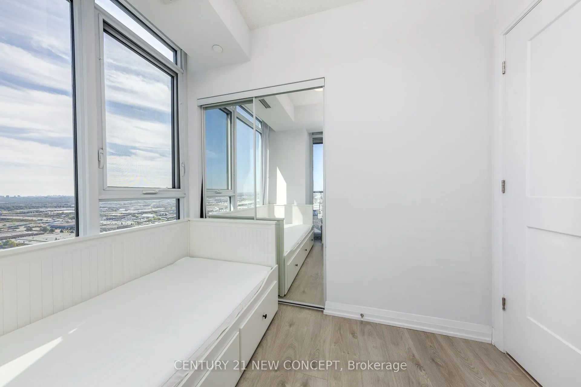 7895 Jane Street, #3415