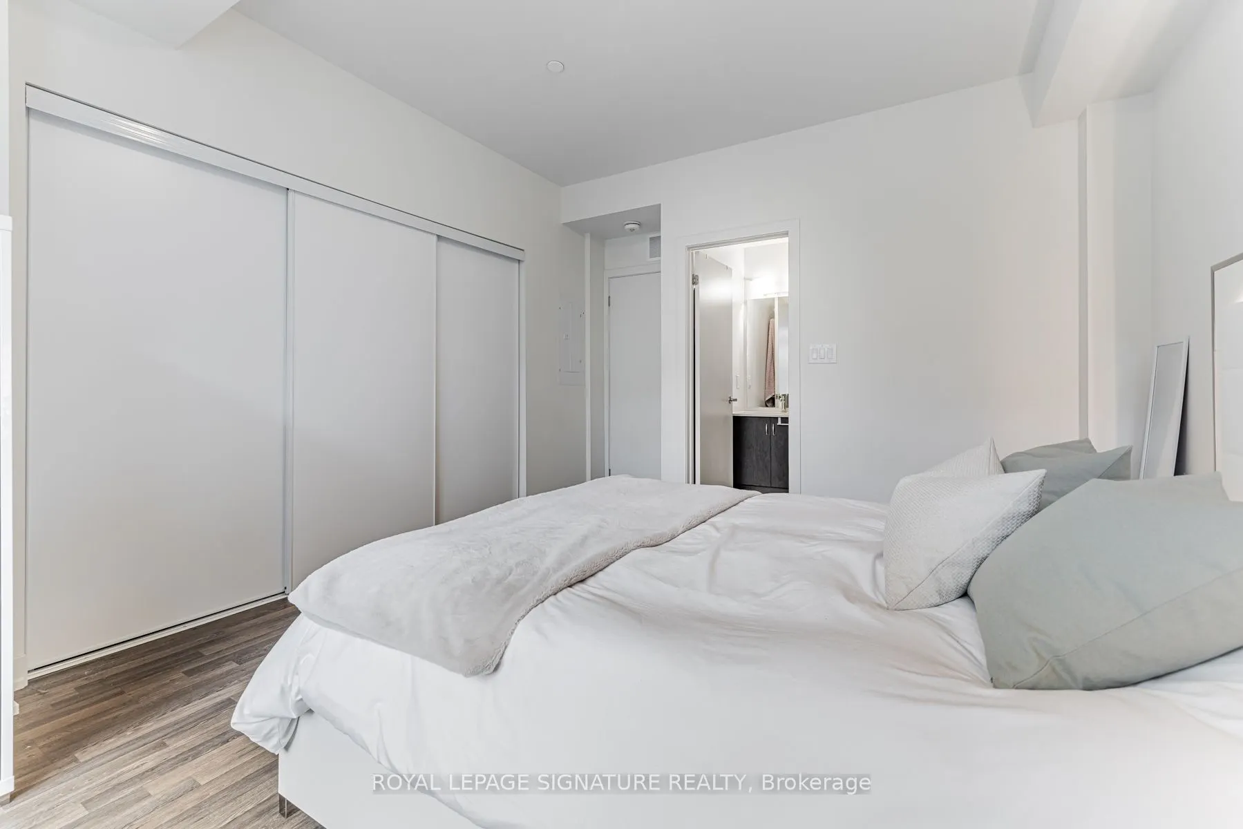 370C Red Maple Road, #77