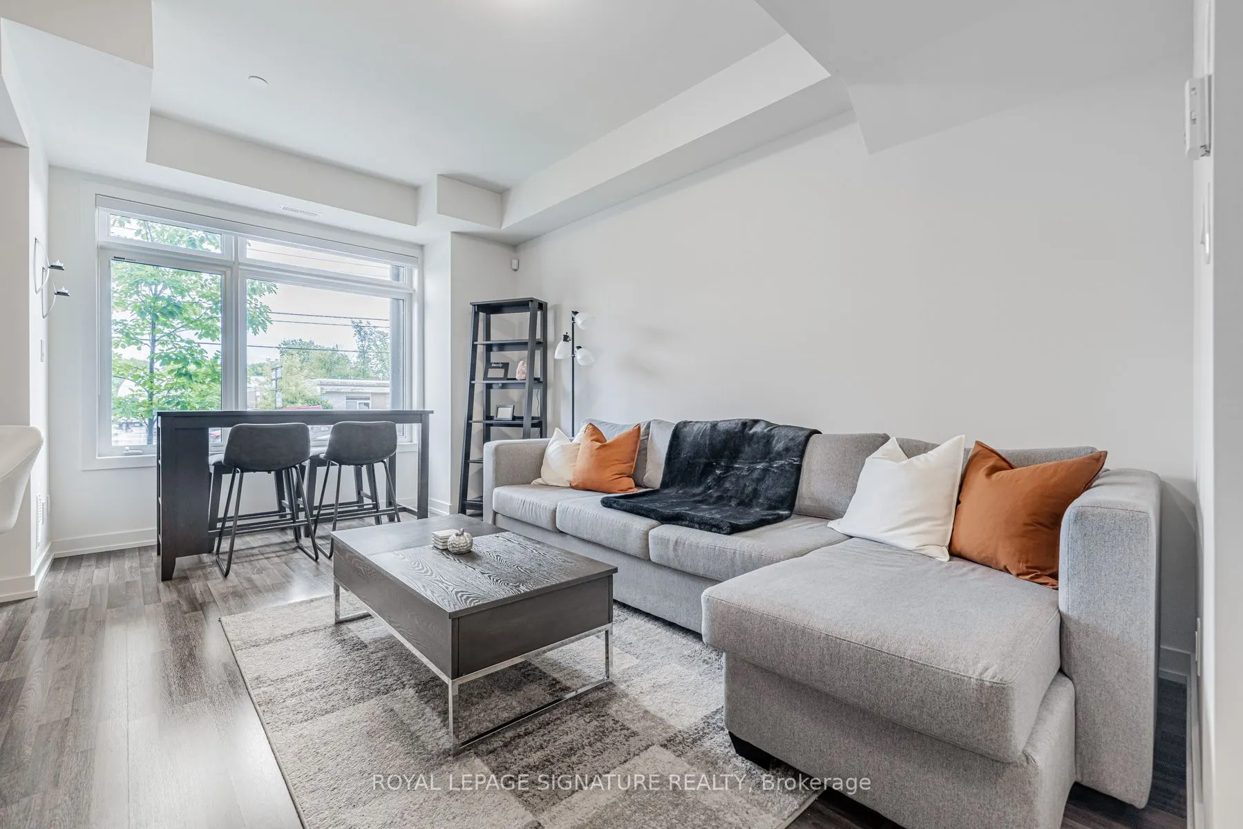 370C Red Maple Road, #77