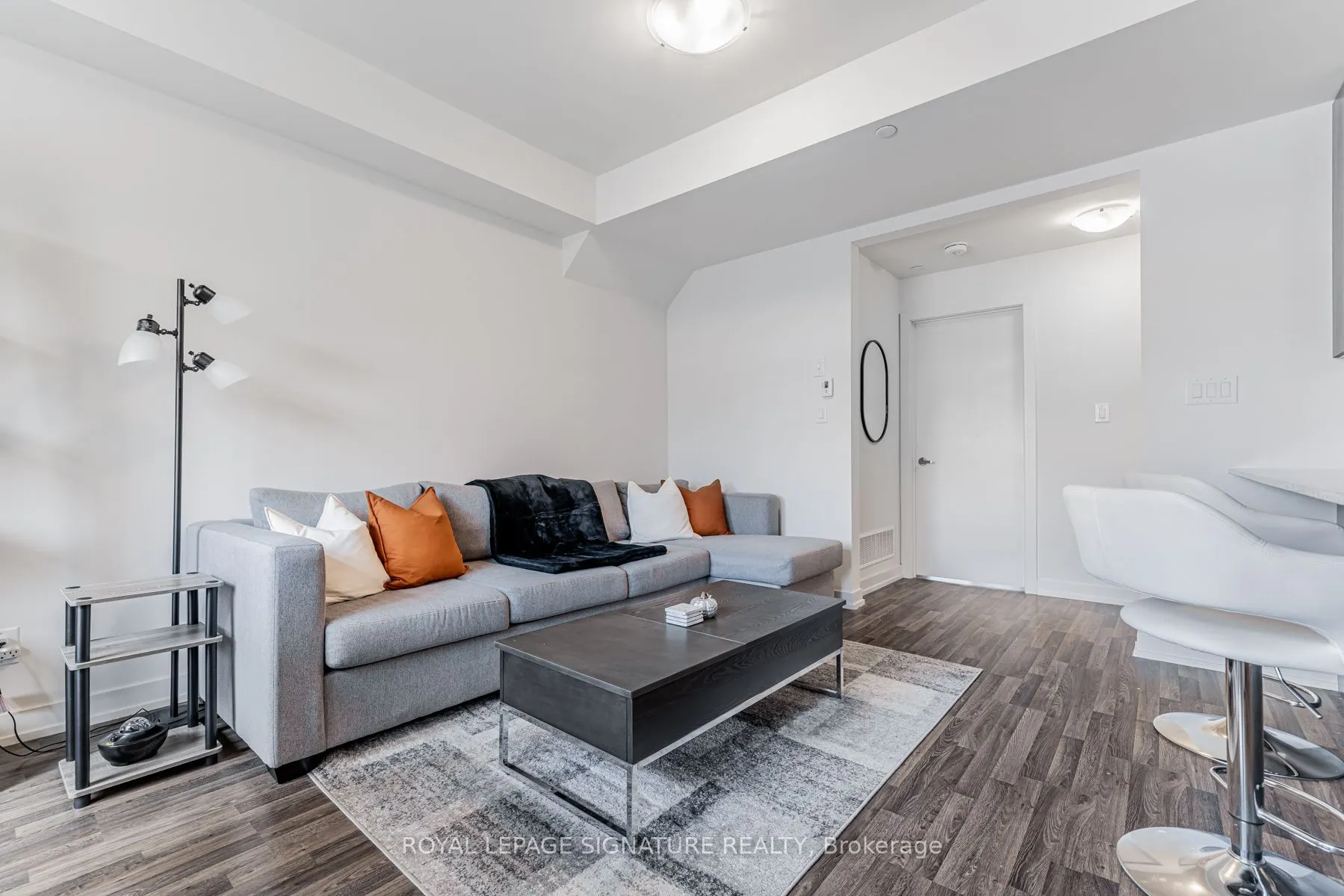 370C Red Maple Road, #77